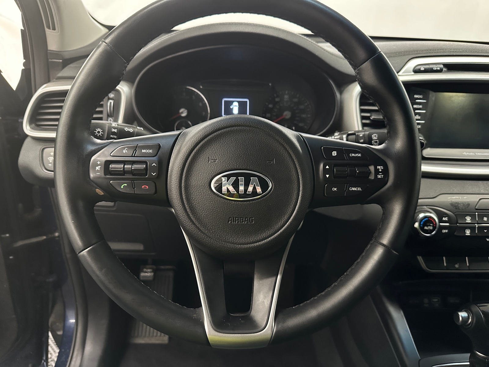 Thumbnail: 2018 Kia Sorento - 5