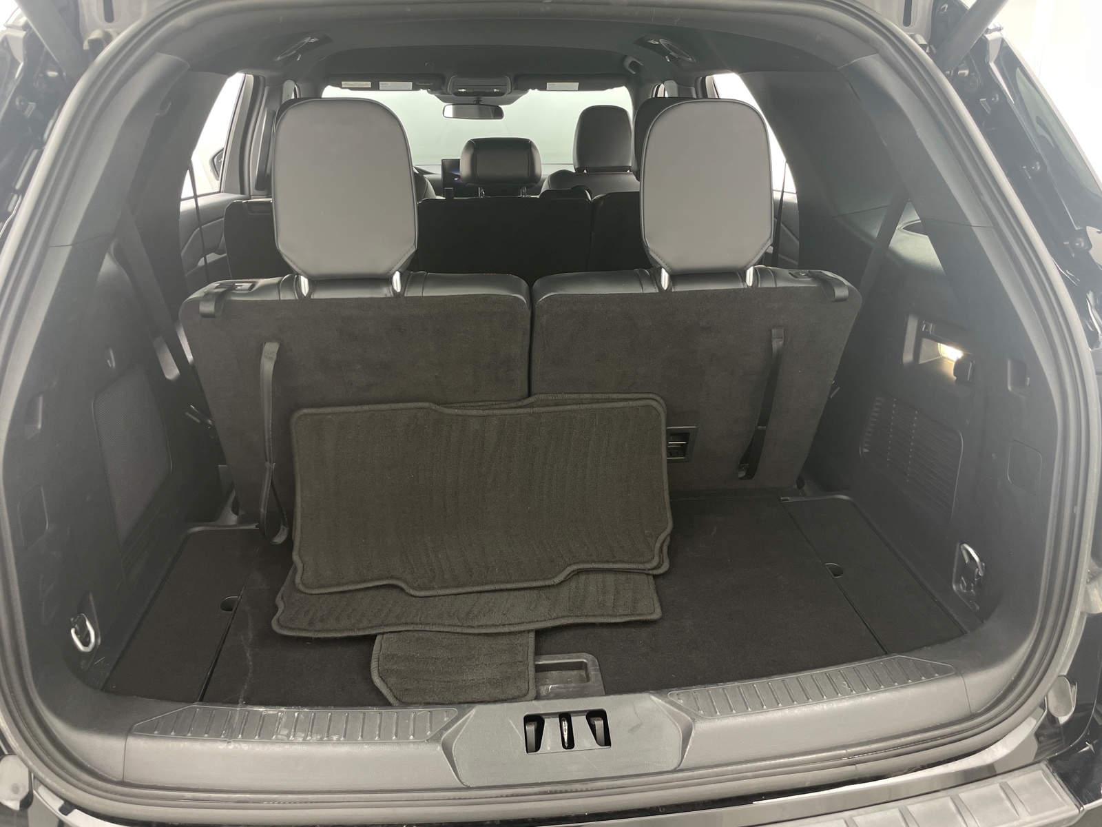 Thumbnail: 2025 Ford Explorer - 6