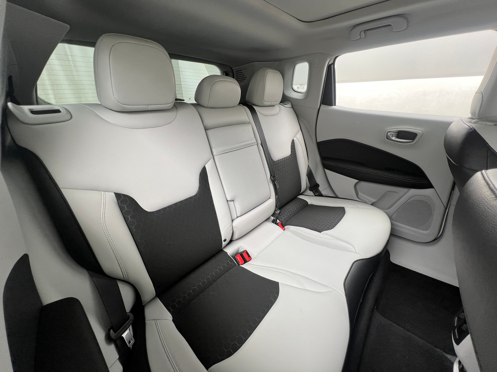 Thumbnail: 2018 Jeep Compass - 6