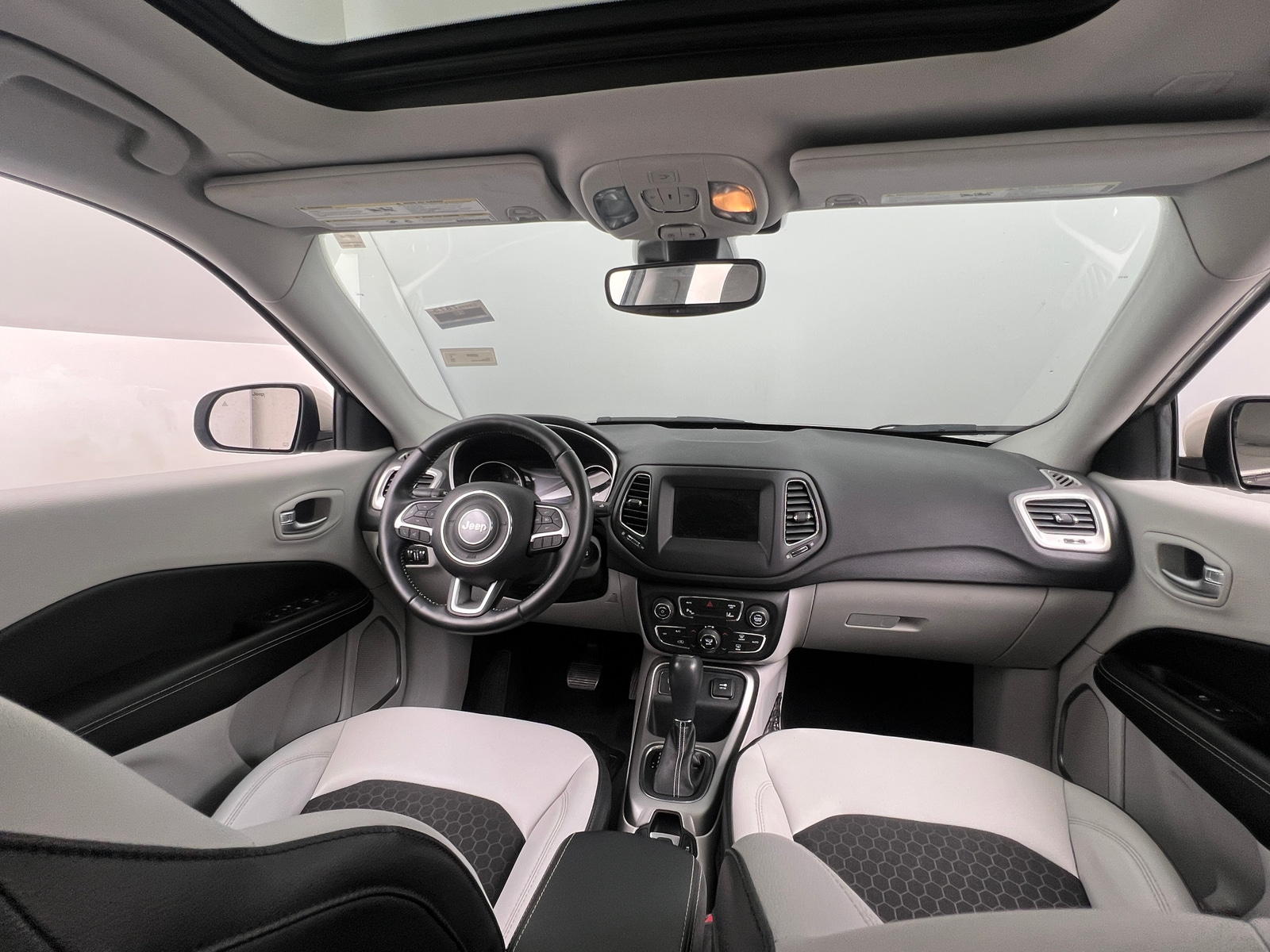 Thumbnail: 2018 Jeep Compass - 3