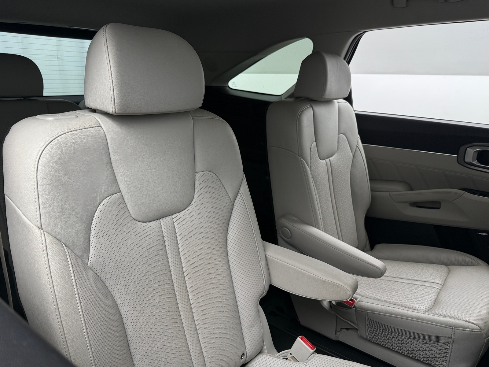 Thumbnail: 2022 Kia Sorento - 5