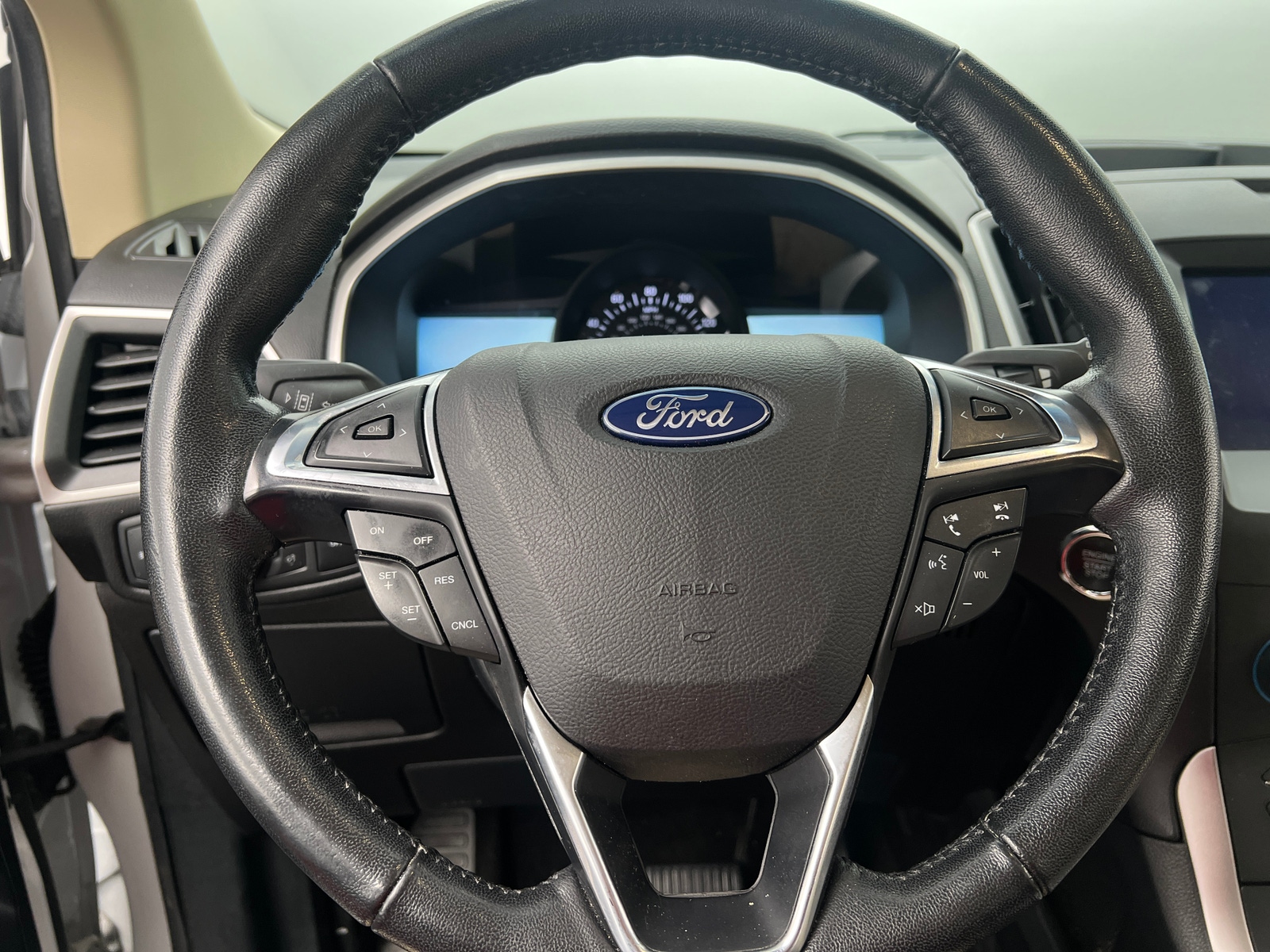 Thumbnail: 2020 Ford Edge - 4