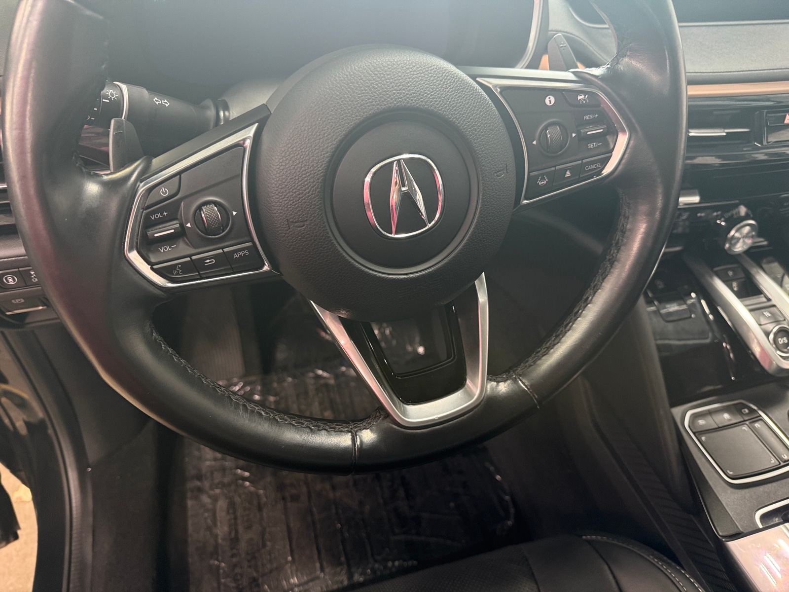 Thumbnail: 2022 Acura MDX - 4