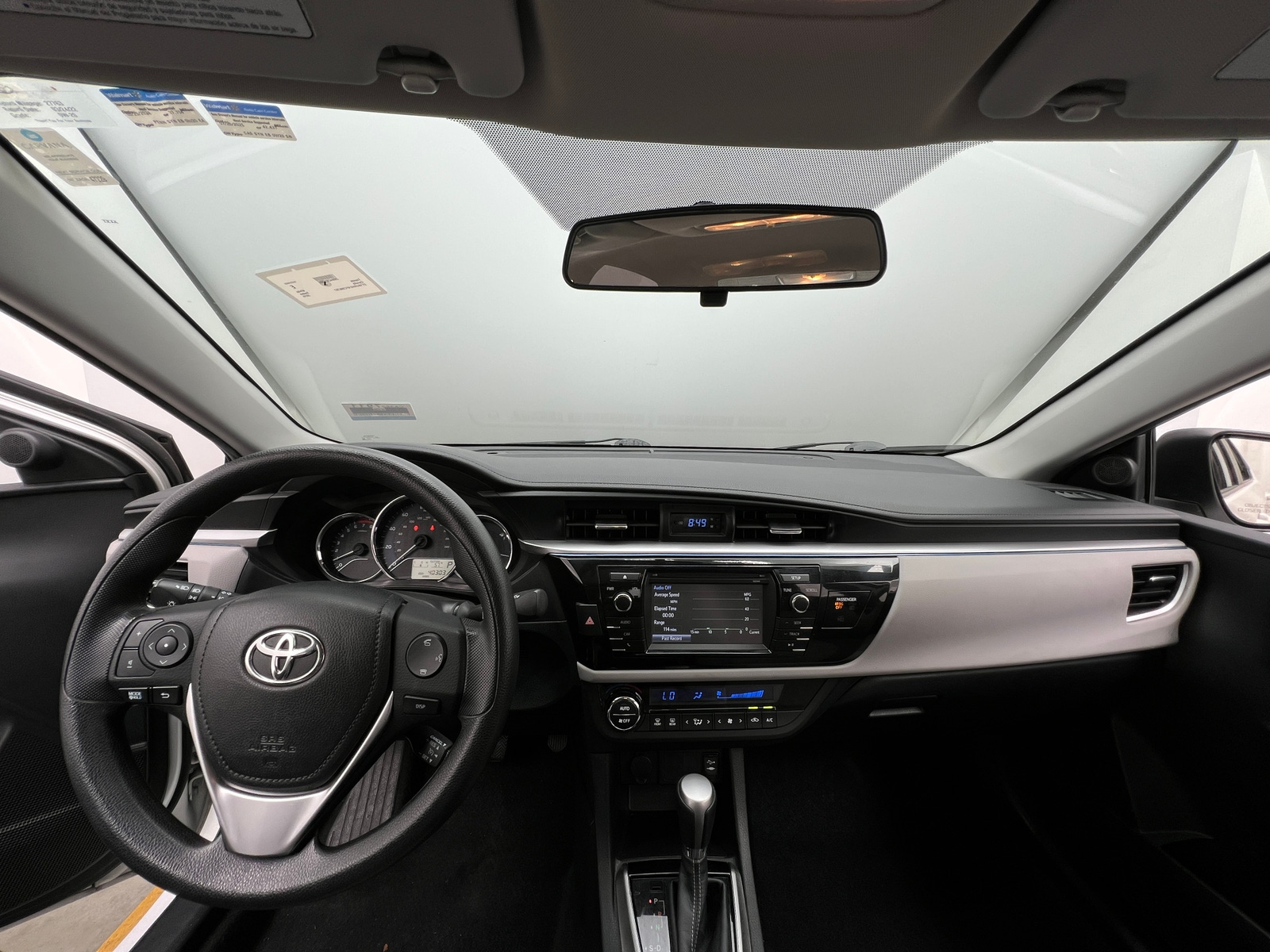 Thumbnail: 2015 Toyota Corolla - 3