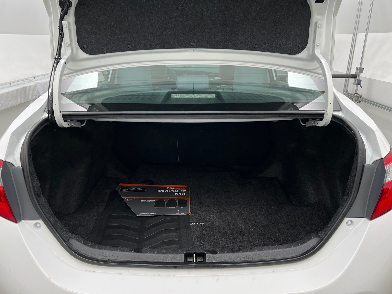 Thumbnail: 2015 Toyota Corolla - 7