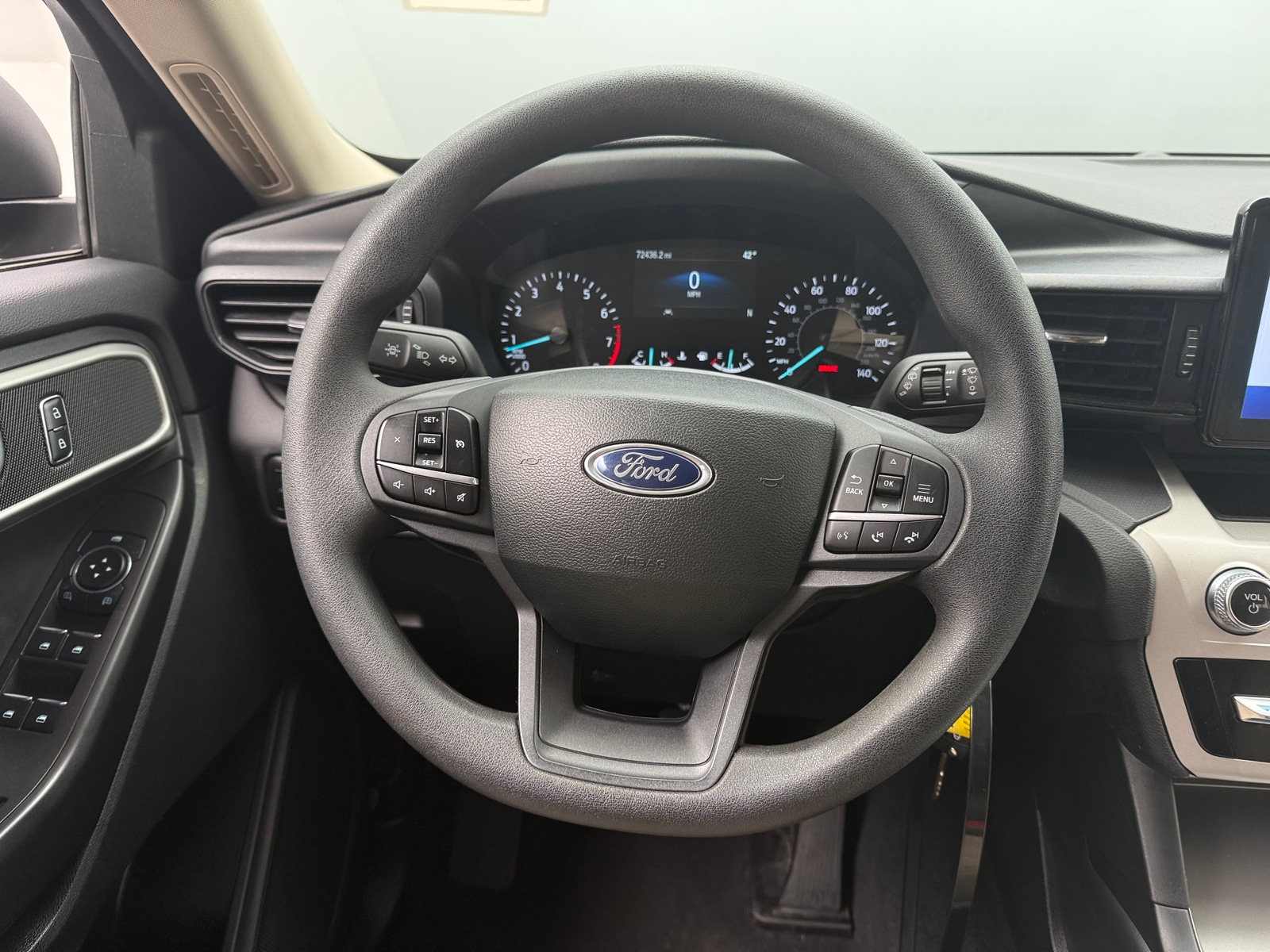 Thumbnail: 2023 Ford Explorer - 5