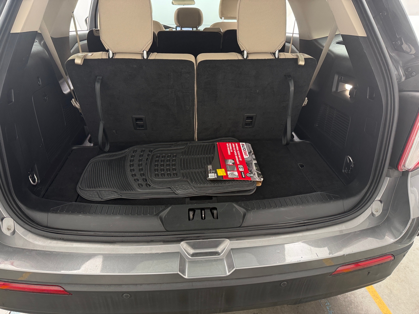 Thumbnail: 2023 Ford Explorer - 7