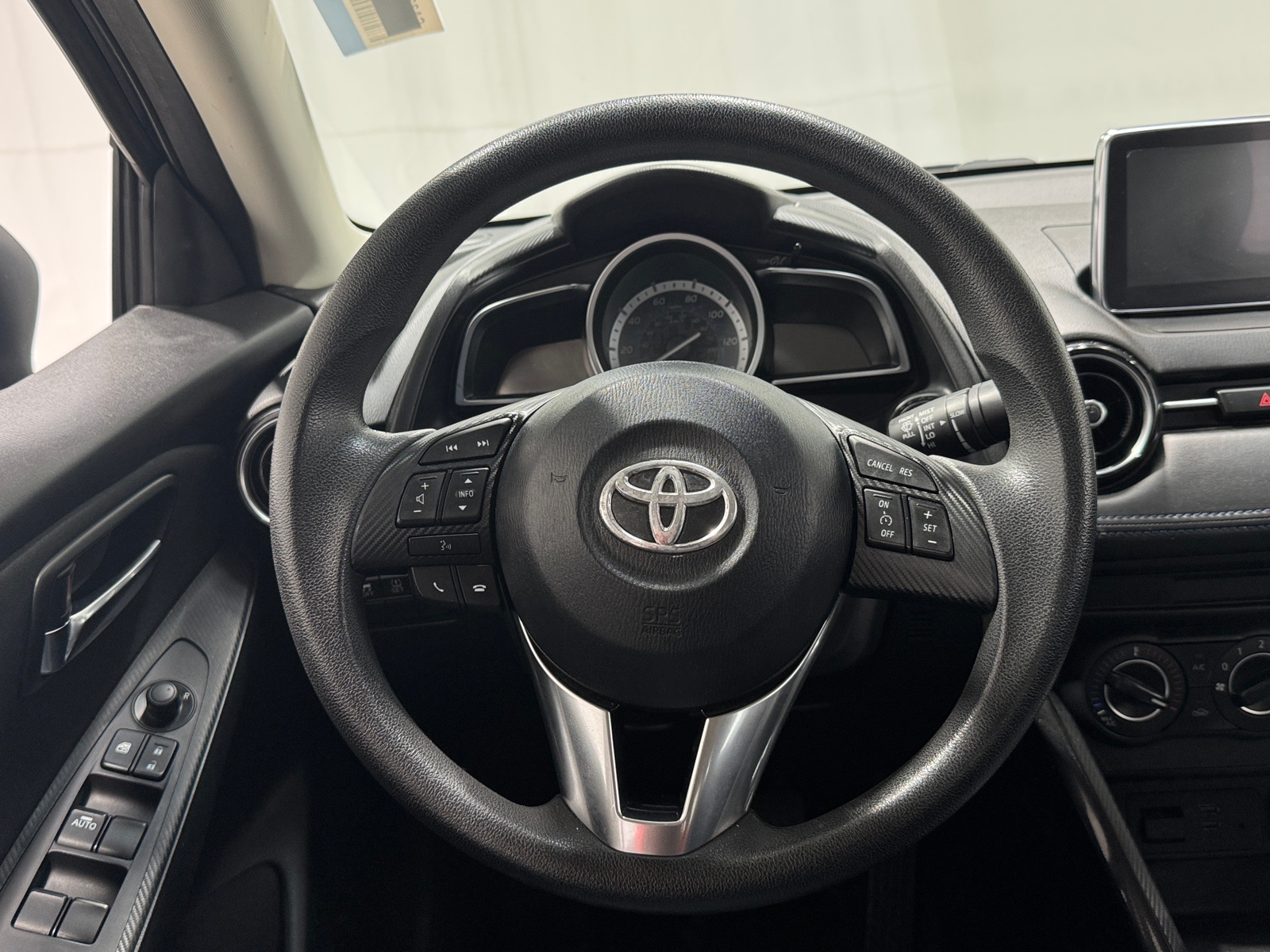 Thumbnail: 2018 Toyota Yaris iA - 5