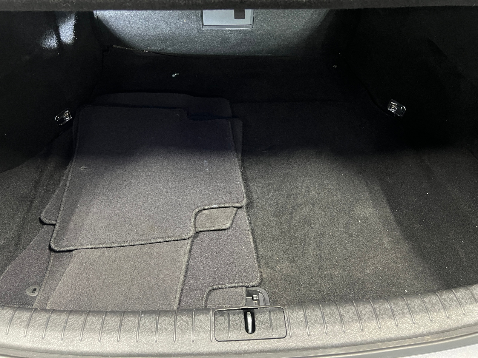 Thumbnail: 2015 Hyundai Genesis - 6