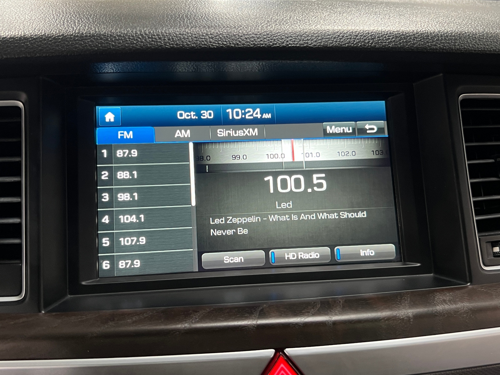 Thumbnail: 2015 Hyundai Genesis - 3