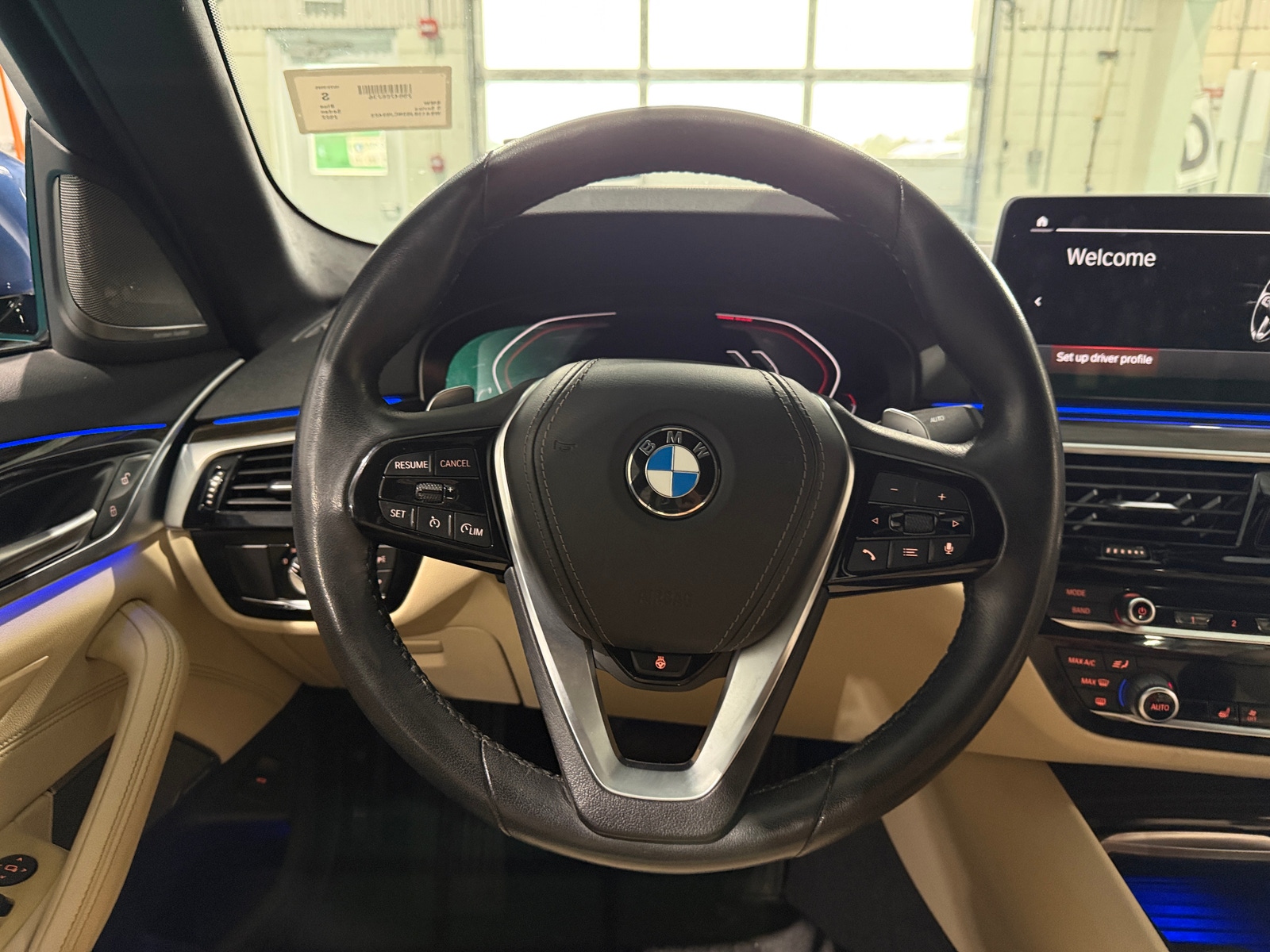 Thumbnail: 2022 BMW 5 Series - 4