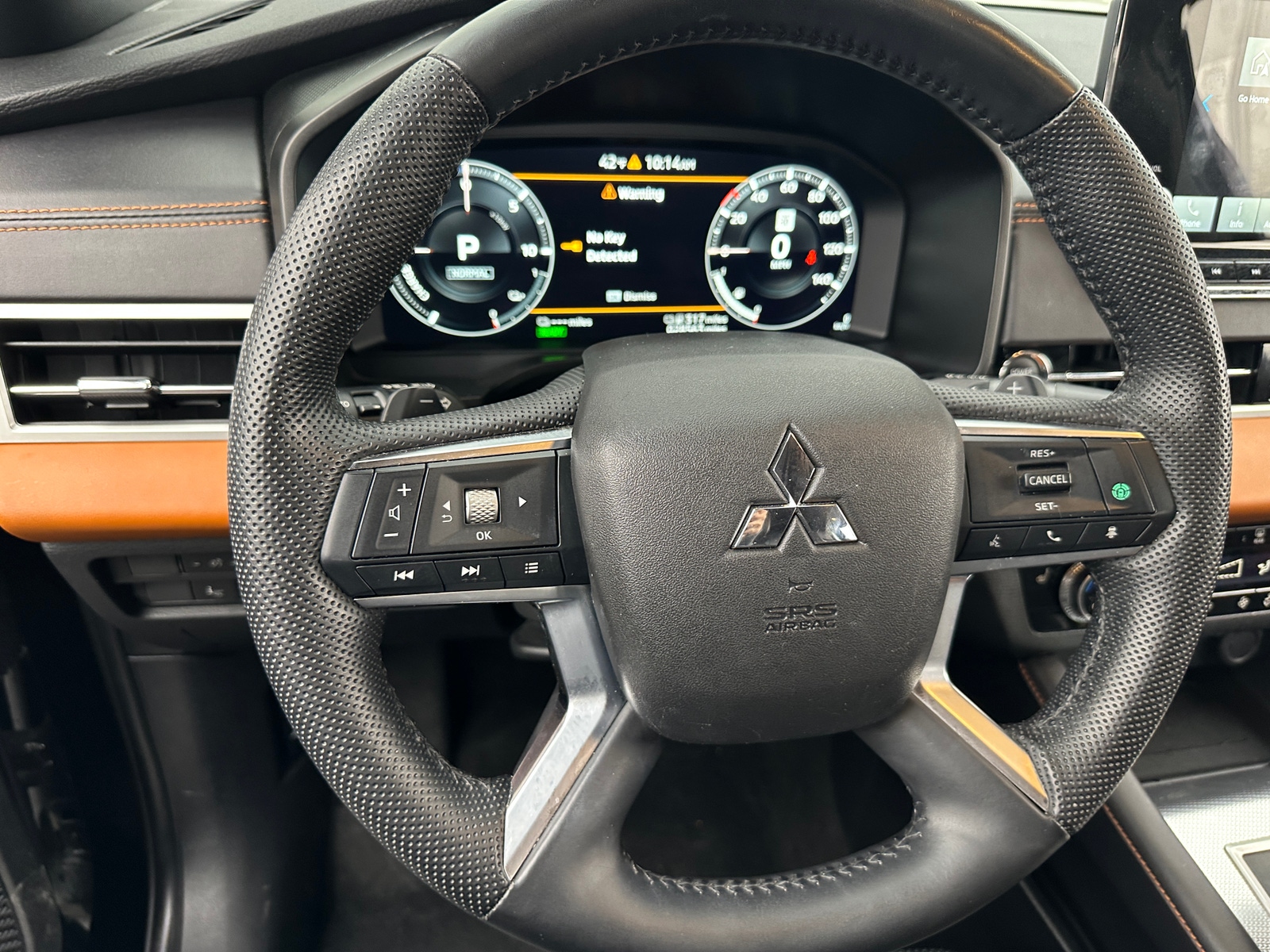 Thumbnail: 2023 Mitsubishi Outlander - 4