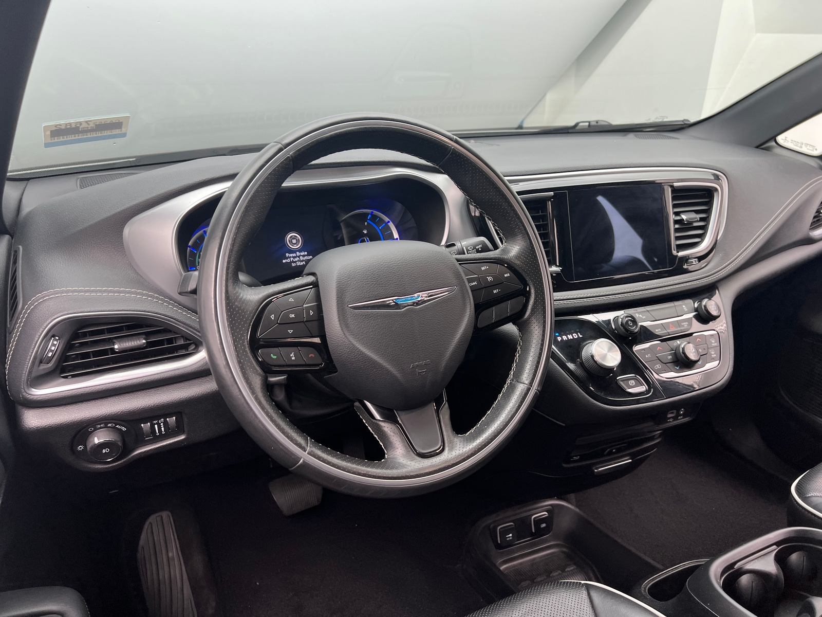 Thumbnail: 2020 Chrysler Pacifica - 4