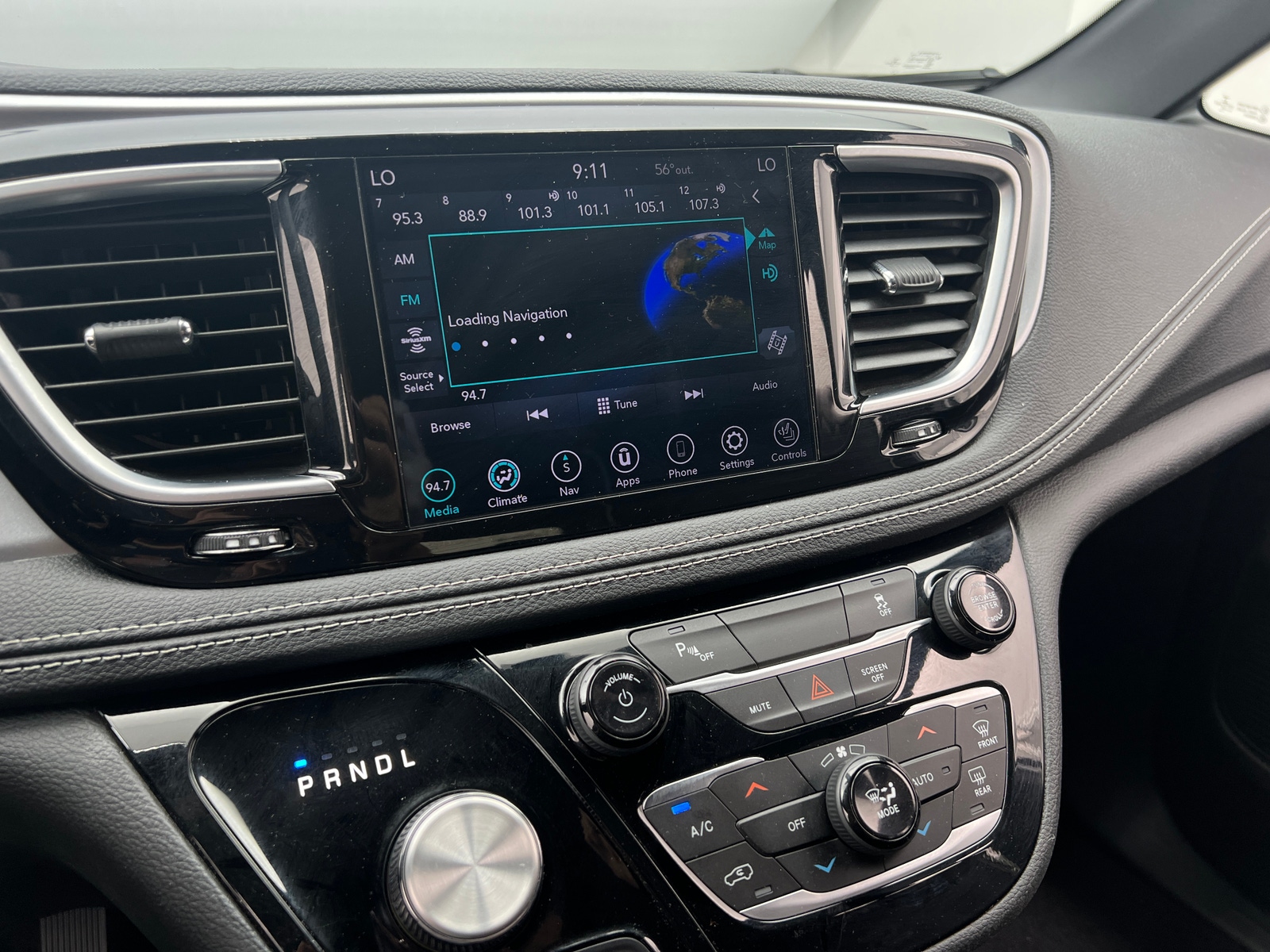 Thumbnail: 2020 Chrysler Pacifica - 3