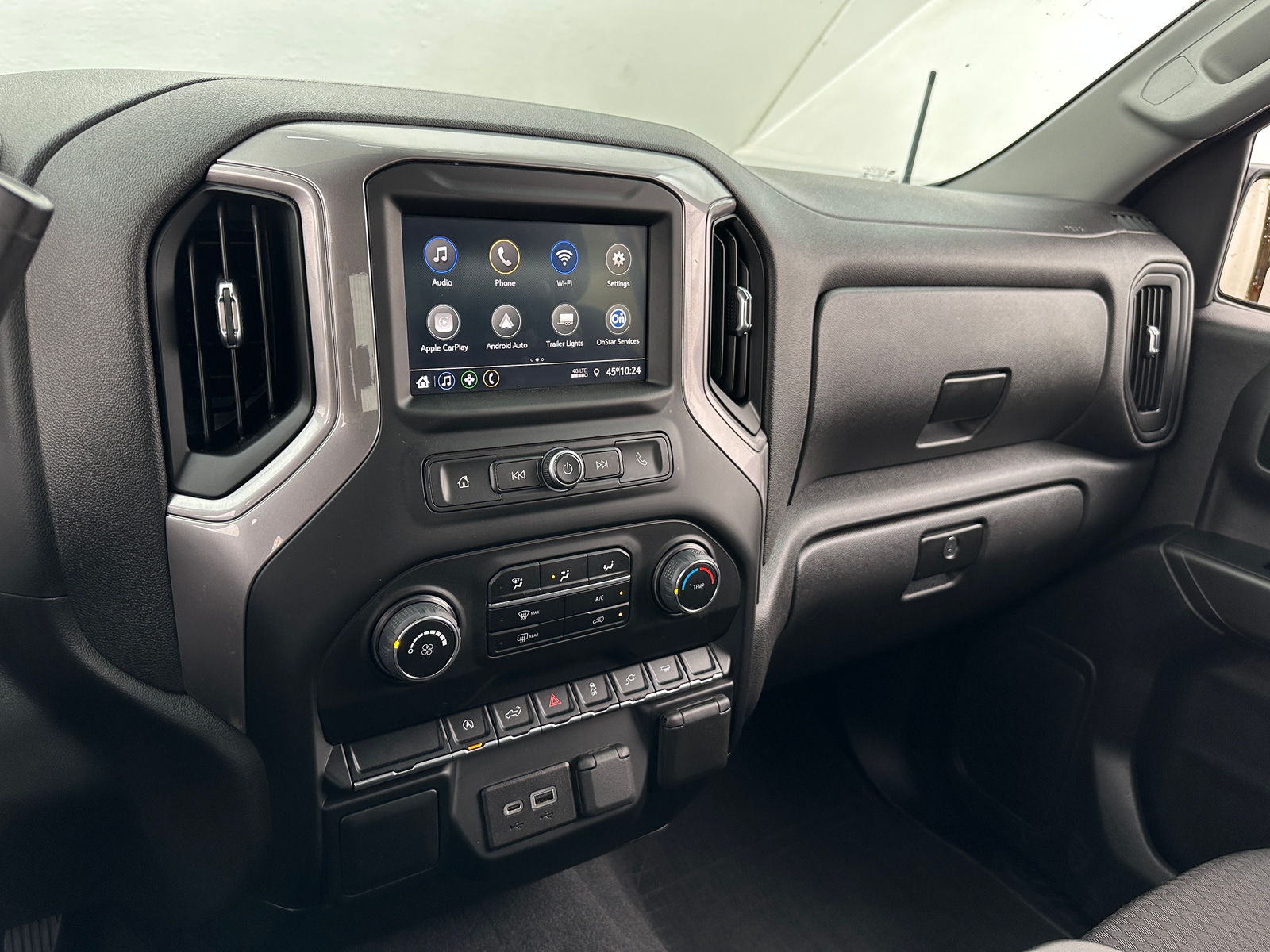 Thumbnail: 2022 Chevrolet Silverado 1500 - 4