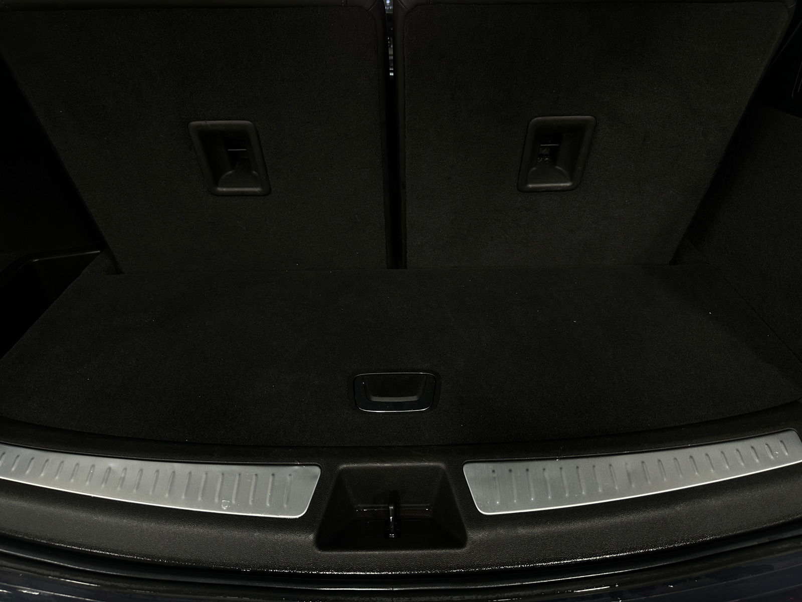 Thumbnail: 2025 Cadillac XT6 - 6