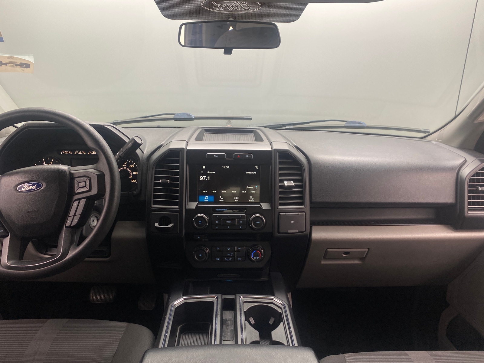 Thumbnail: 2018 Ford Econoline - 3