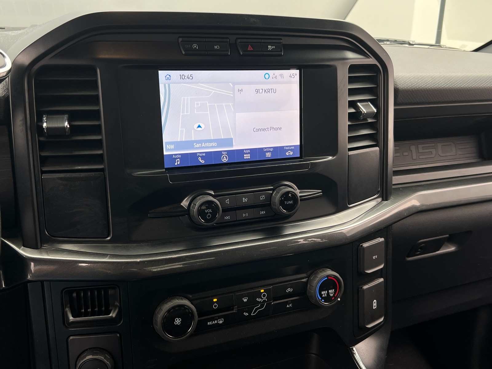 Thumbnail: 2023 Ford Econoline - 4