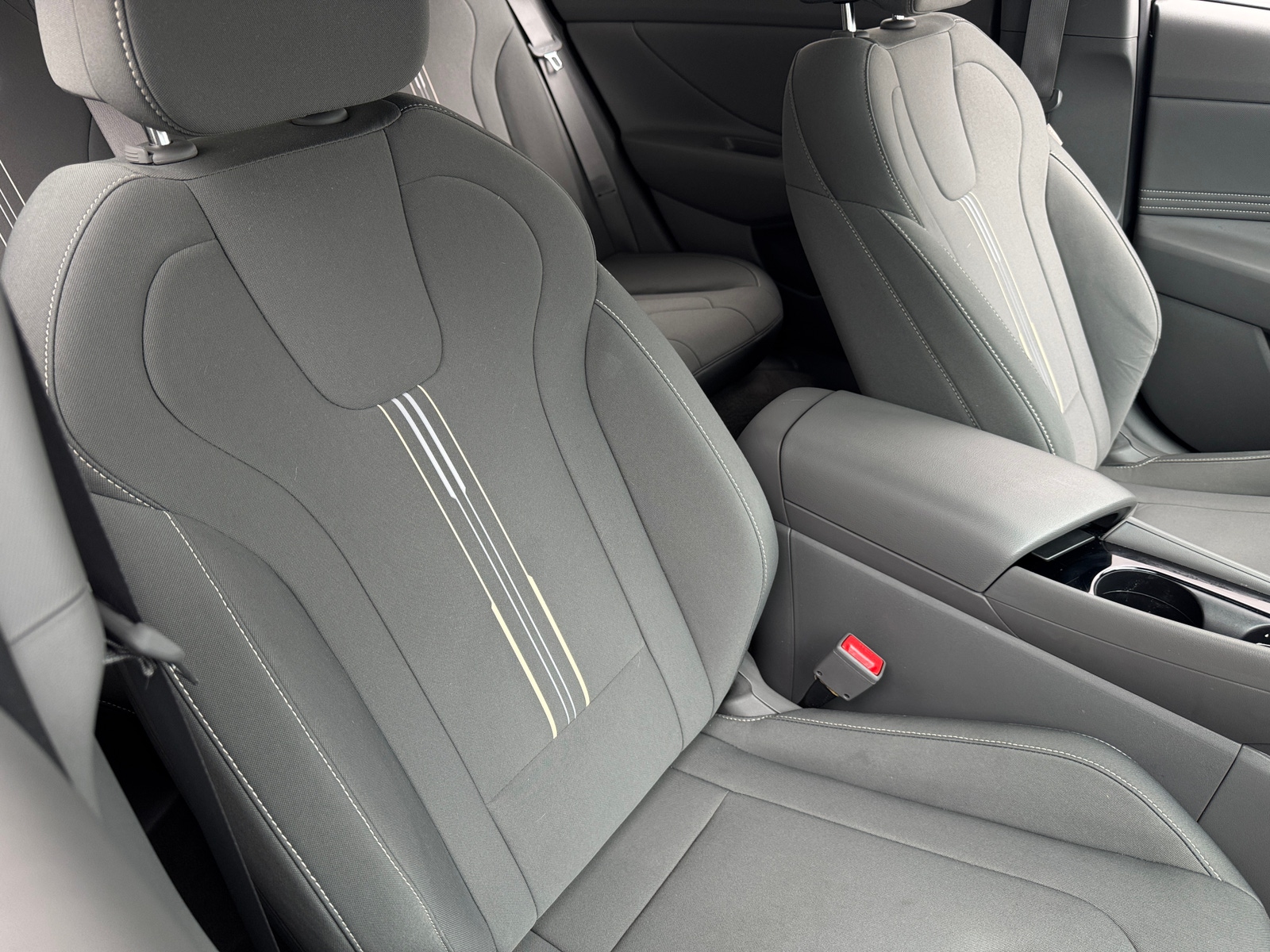 Thumbnail: 2023 Hyundai Elantra - 2