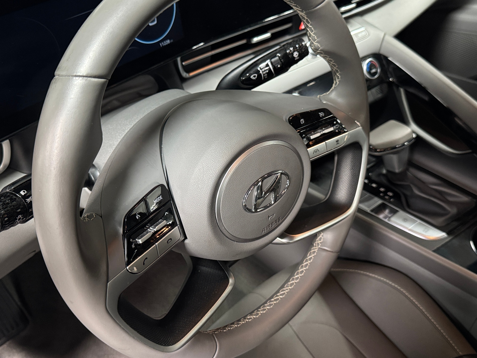 Thumbnail: 2023 Hyundai Elantra - 5