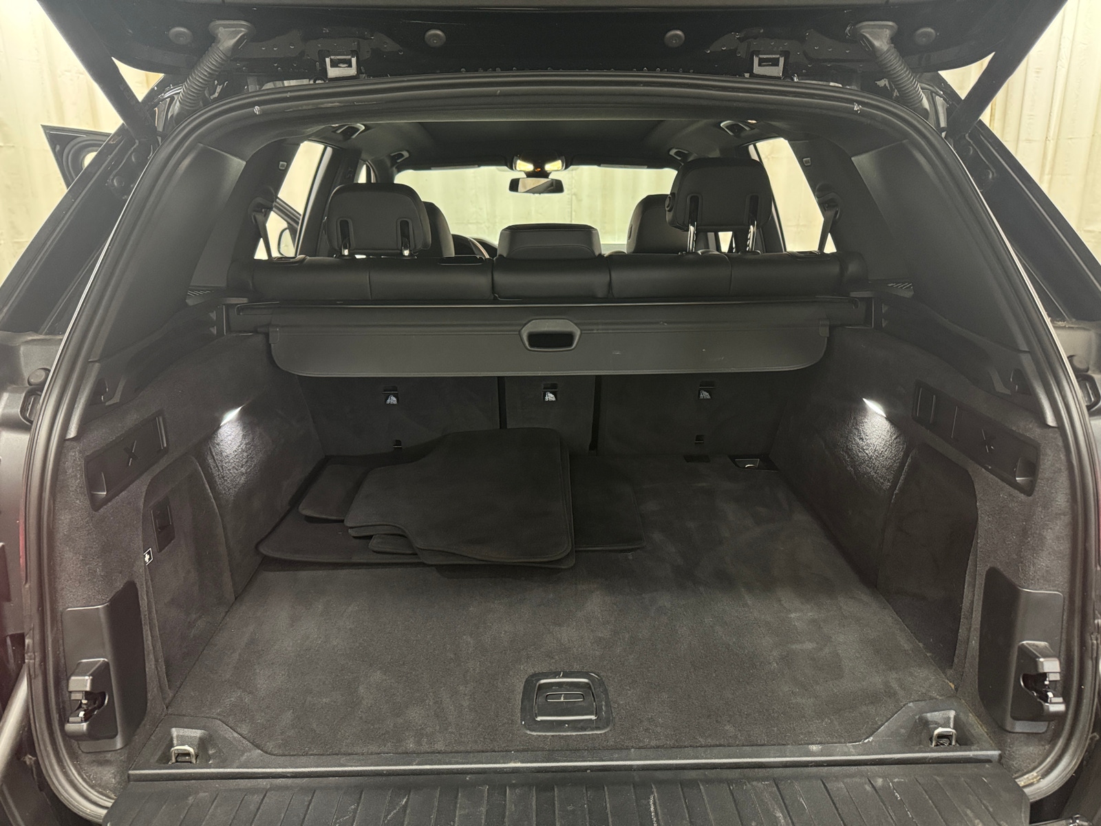 Thumbnail: 2023 BMW X5 - 6