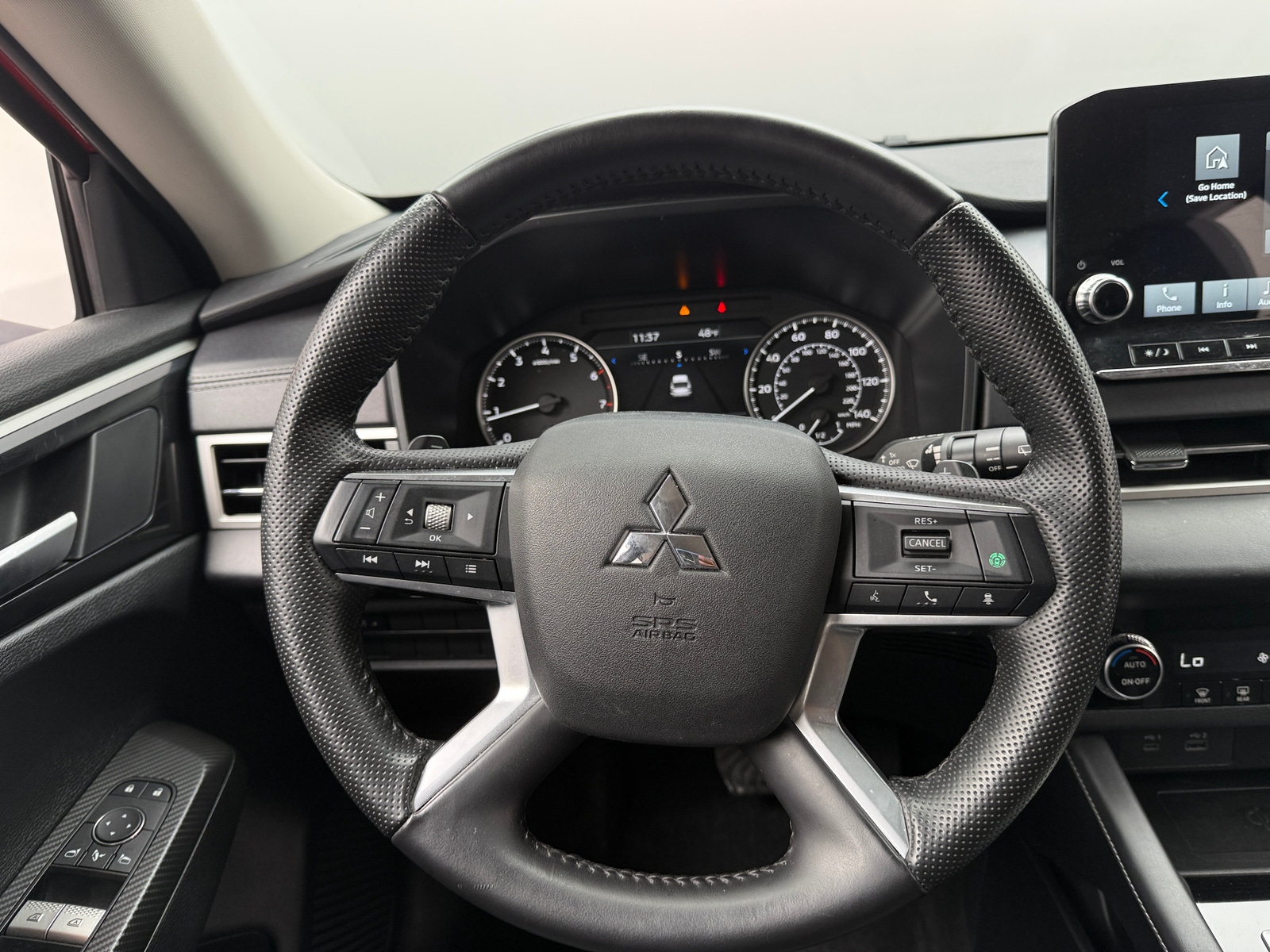 Thumbnail: 2024 Mitsubishi Outlander - 4