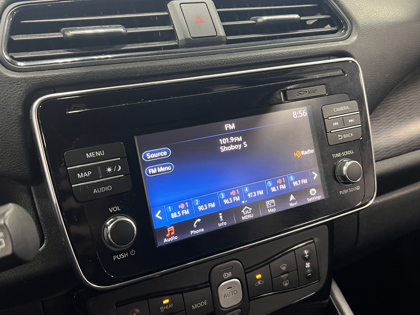 Thumbnail: 2018 Nissan Leaf - 4