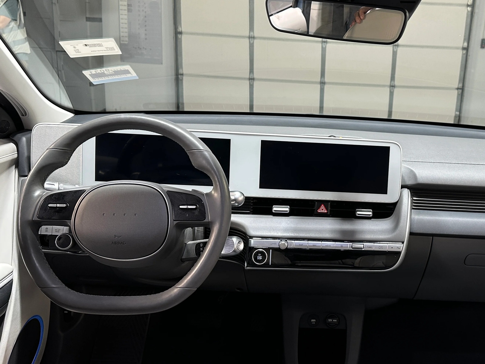 Thumbnail: 2023 Hyundai Ioniq 5 - 2