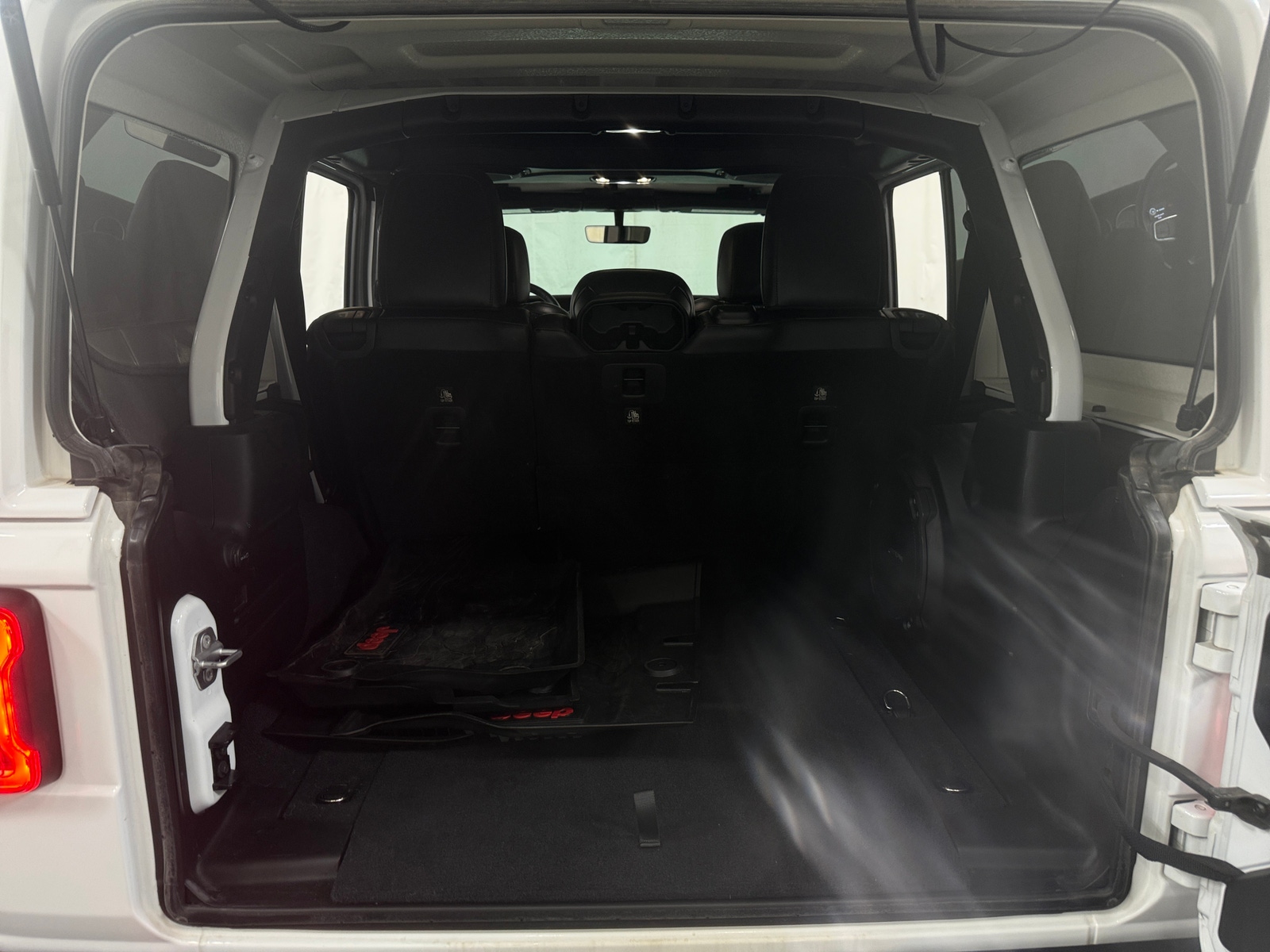 Thumbnail: 2019 Jeep Wrangler - 6