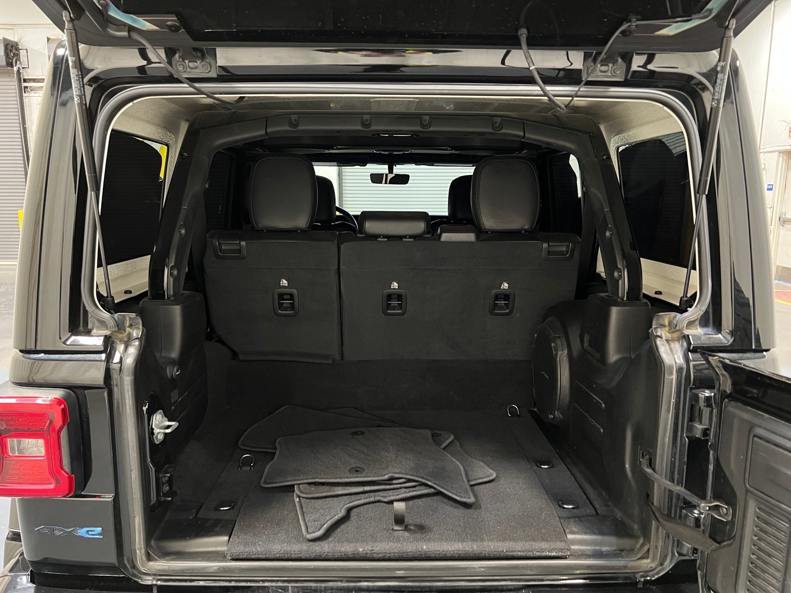 Thumbnail: 2021 Jeep Wrangler - 6