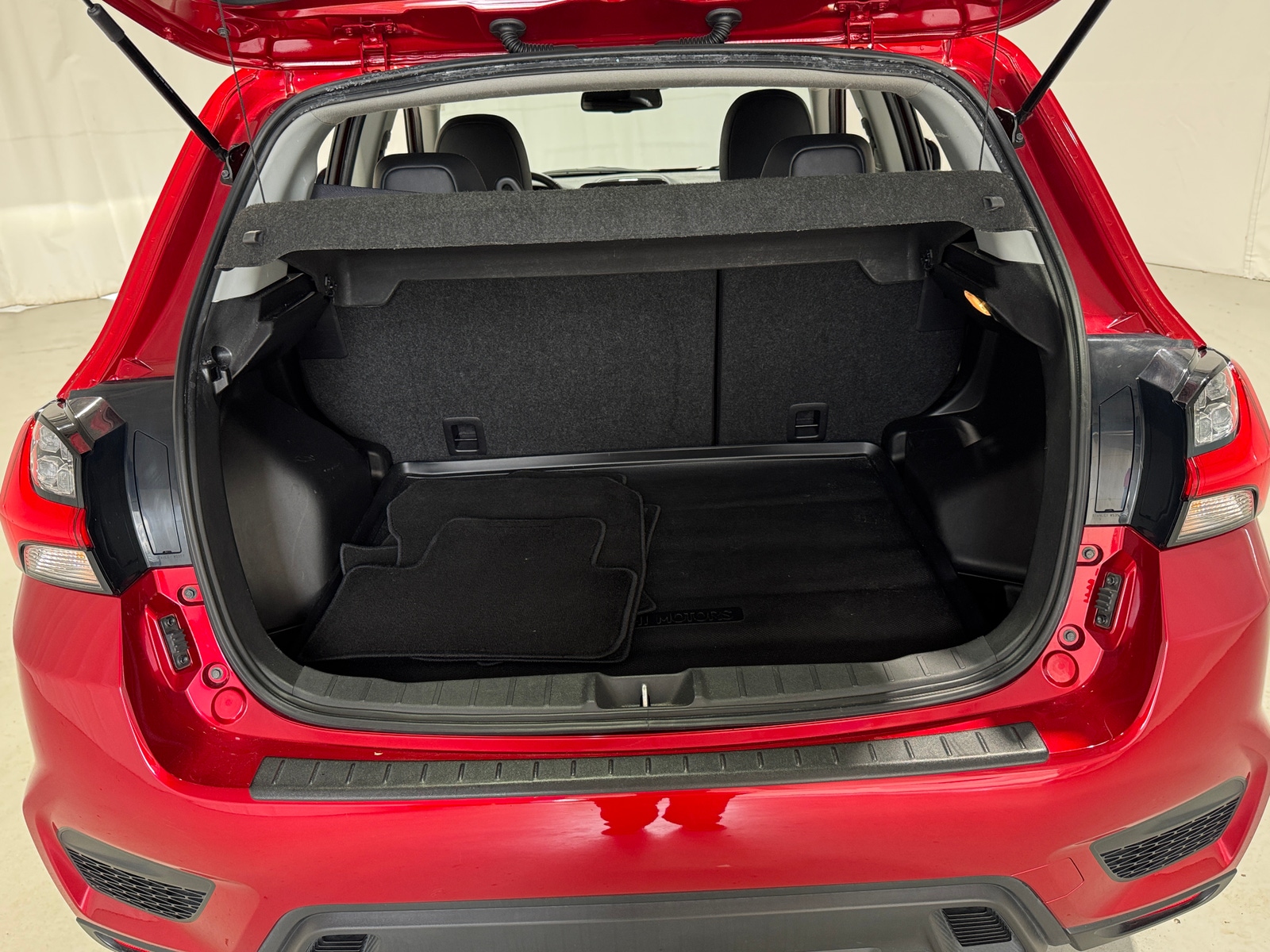 Thumbnail: 2024 Mitsubishi Outlander Sport - 6