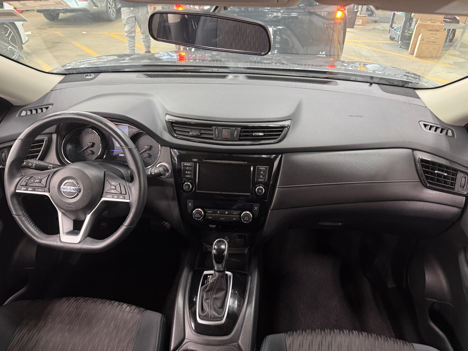 Thumbnail: 2018 Nissan Rogue - 3