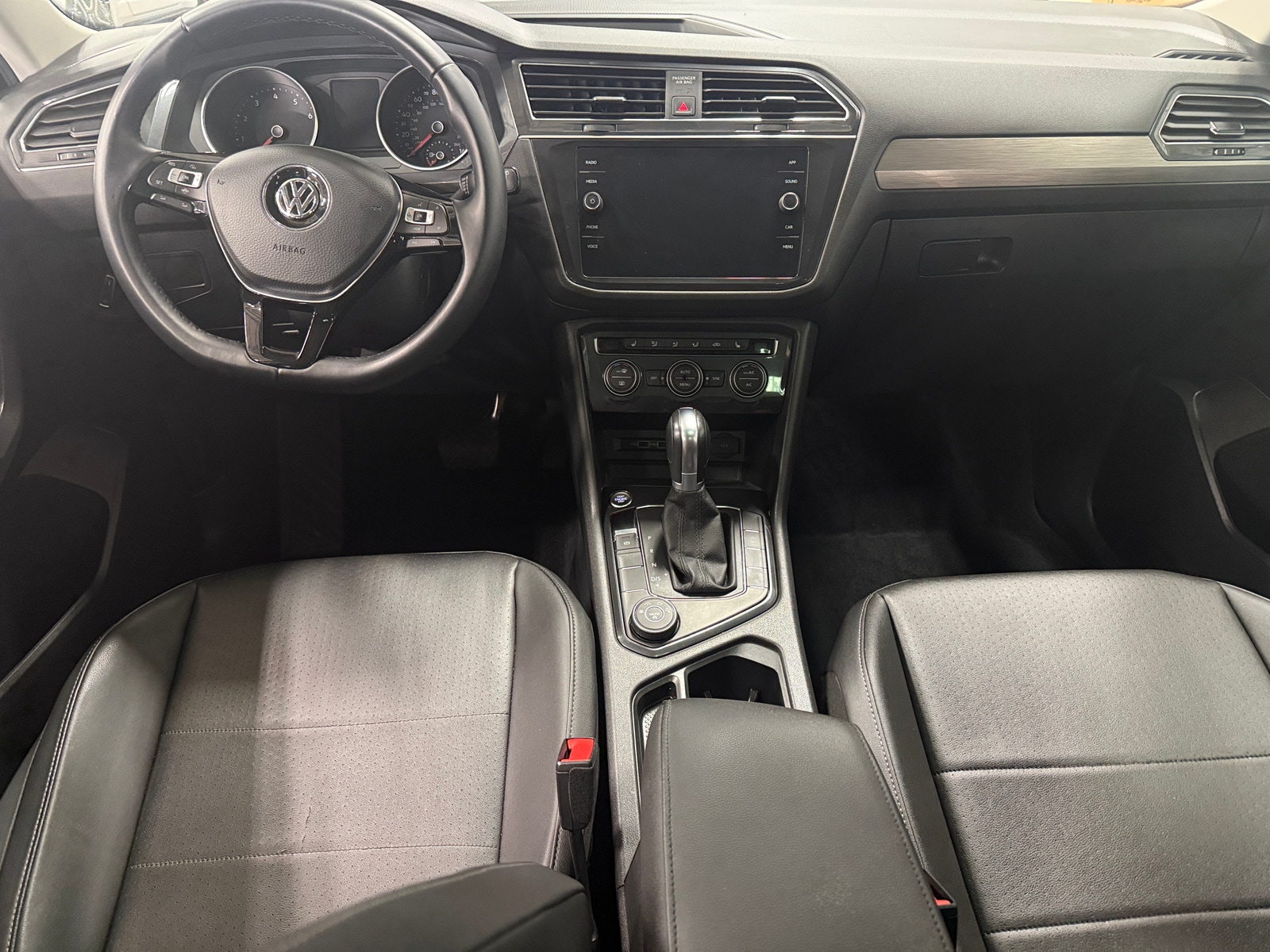 Thumbnail: 2019 Volkswagen Tiguan - 2