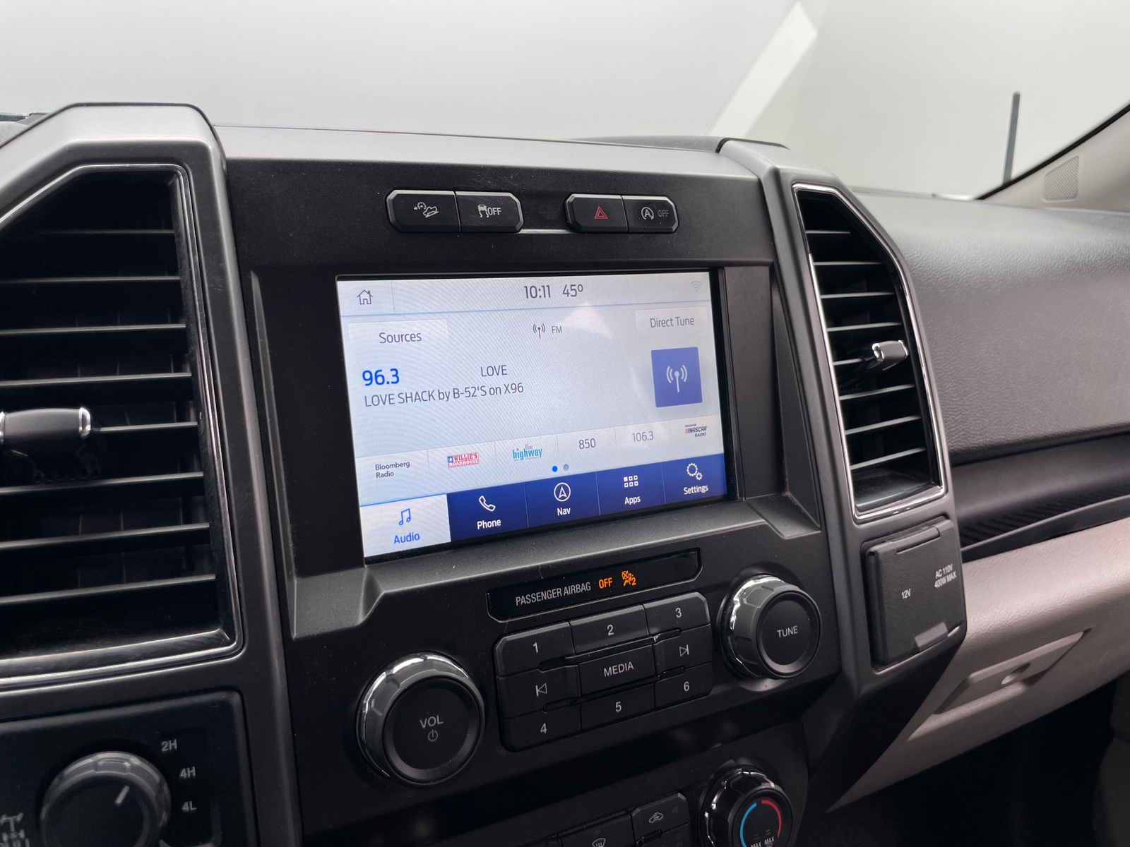 Thumbnail: 2019 Ford Econoline - 4