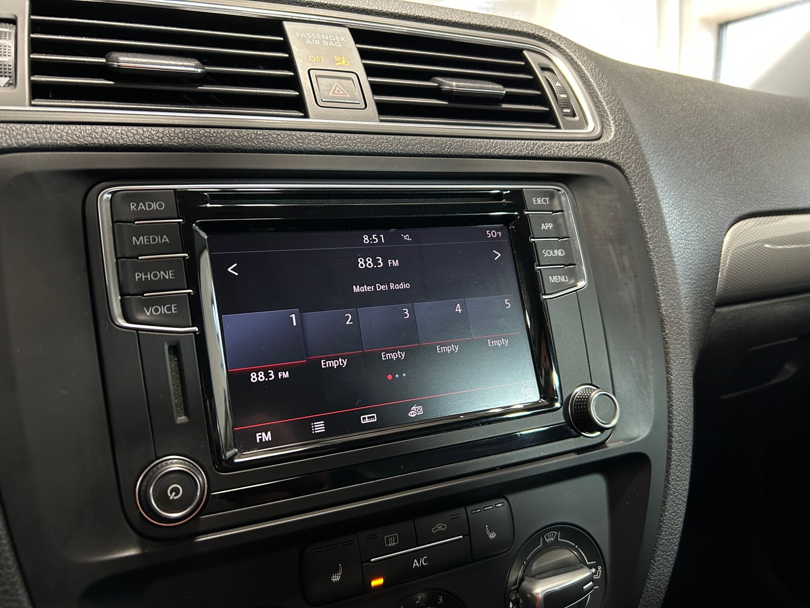 Thumbnail: 2018 Volkswagen Jetta - 3