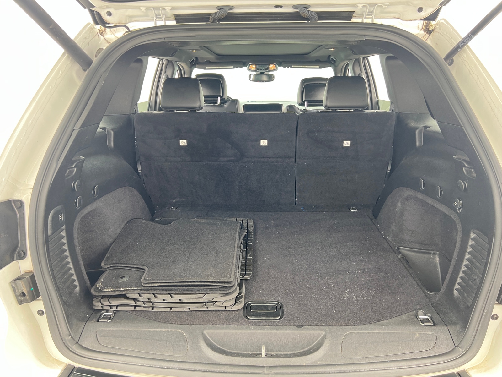 Thumbnail: 2020 Jeep Grand Cherokee - 6