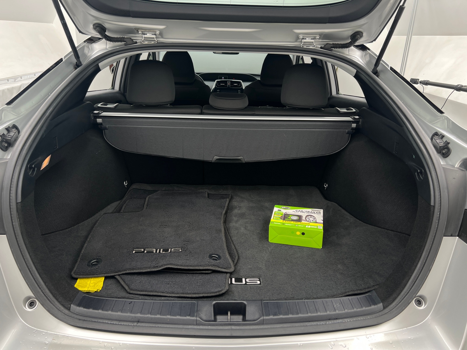 Thumbnail: 2020 Toyota Prius - 7