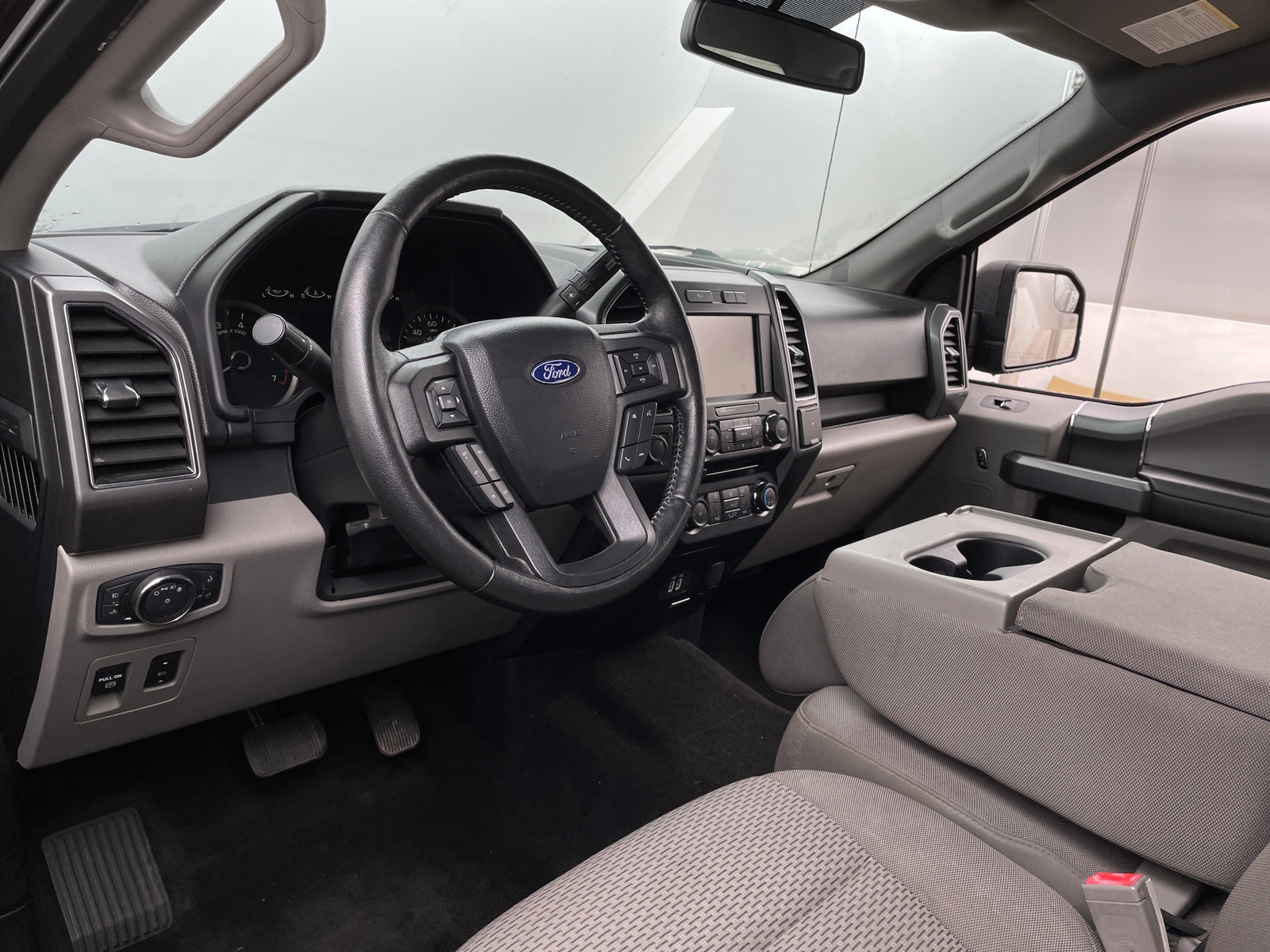 Thumbnail: 2018 Ford Econoline - 3