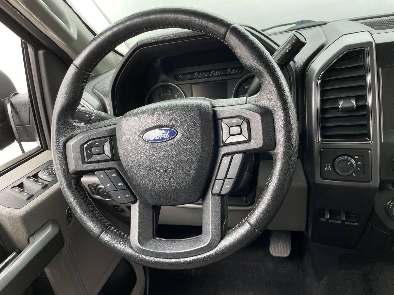 Thumbnail: 2018 Ford Econoline - 5