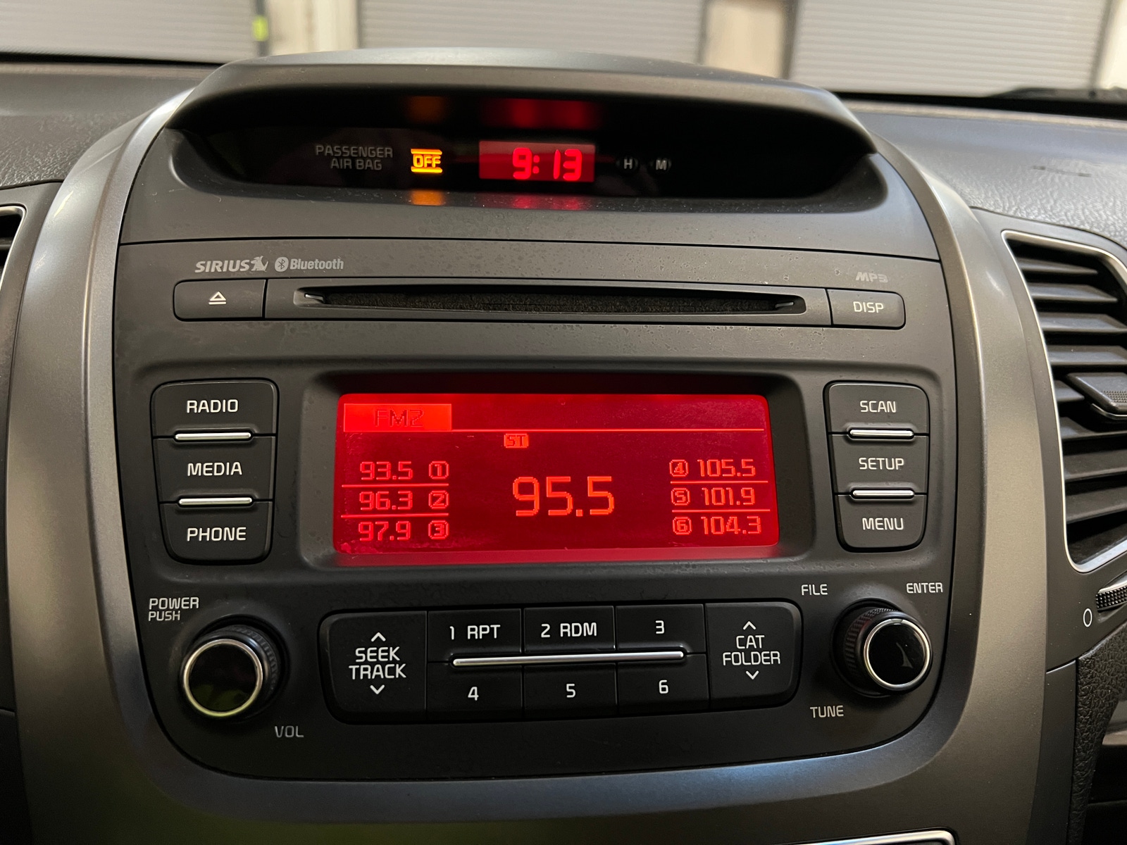 Thumbnail: 2015 Kia Sorento - 4