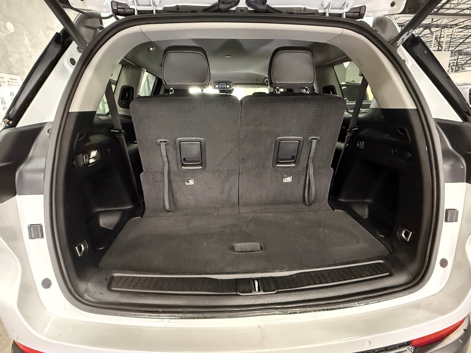 Thumbnail: 2023 Jeep Grand Cherokee L - 6