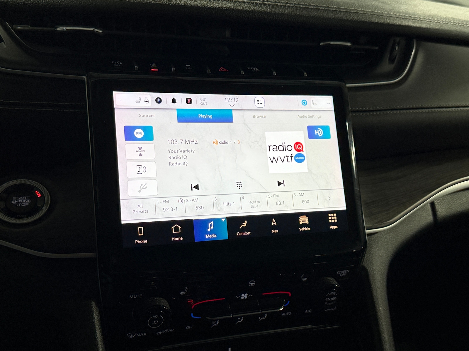 Thumbnail: 2023 Jeep Grand Cherokee L - 3