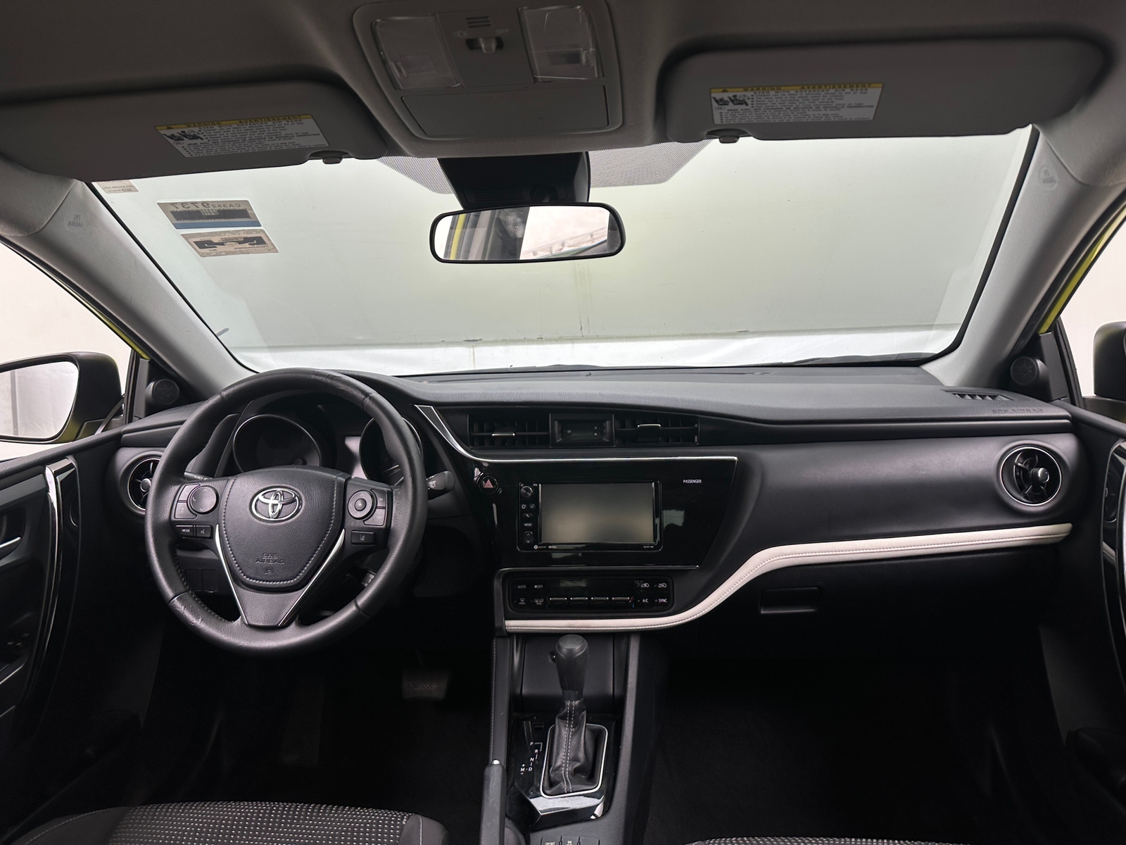 Thumbnail: 2017 Toyota Corolla iM - 3