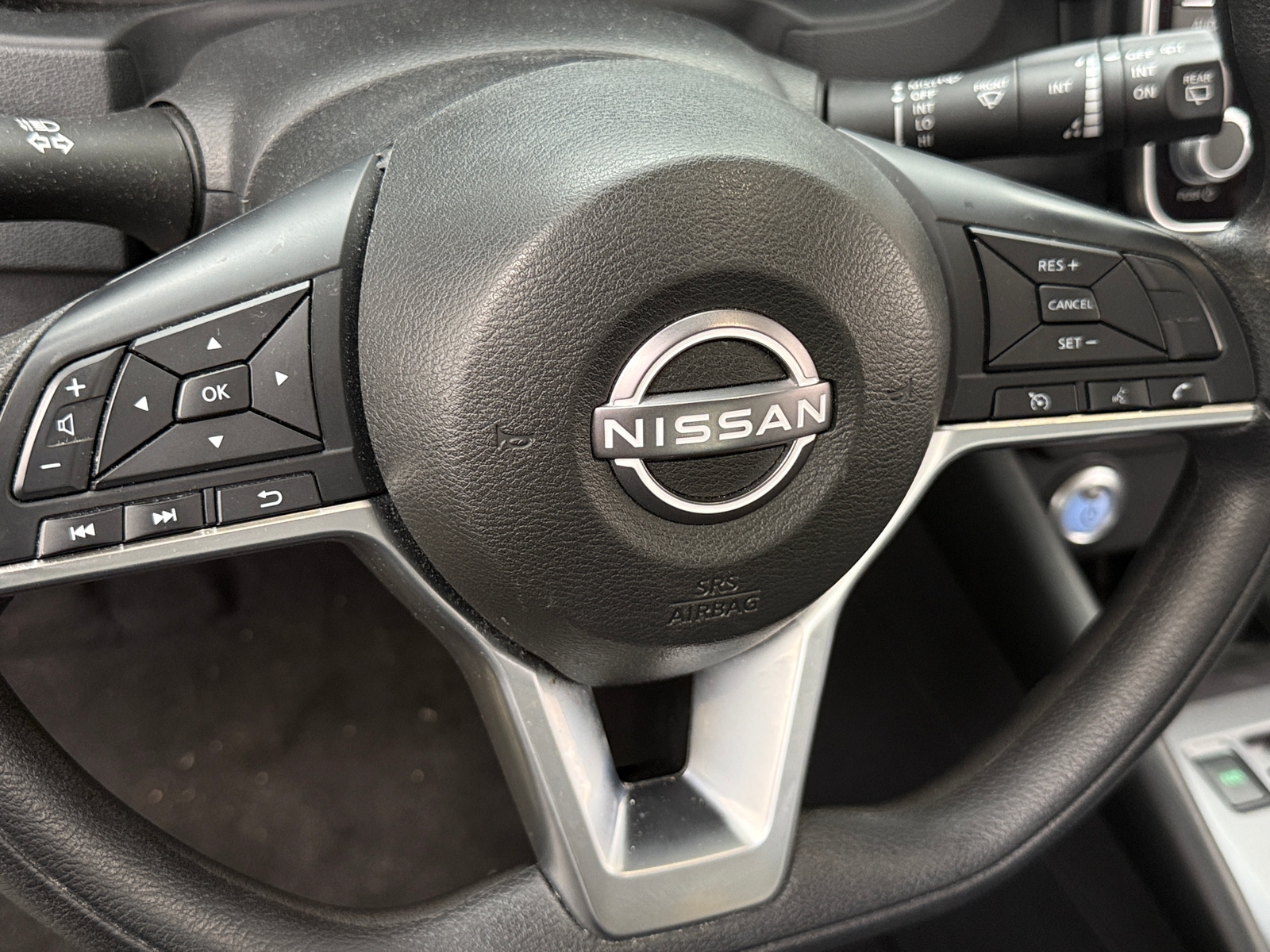 Thumbnail: 2023 Nissan Leaf - 5