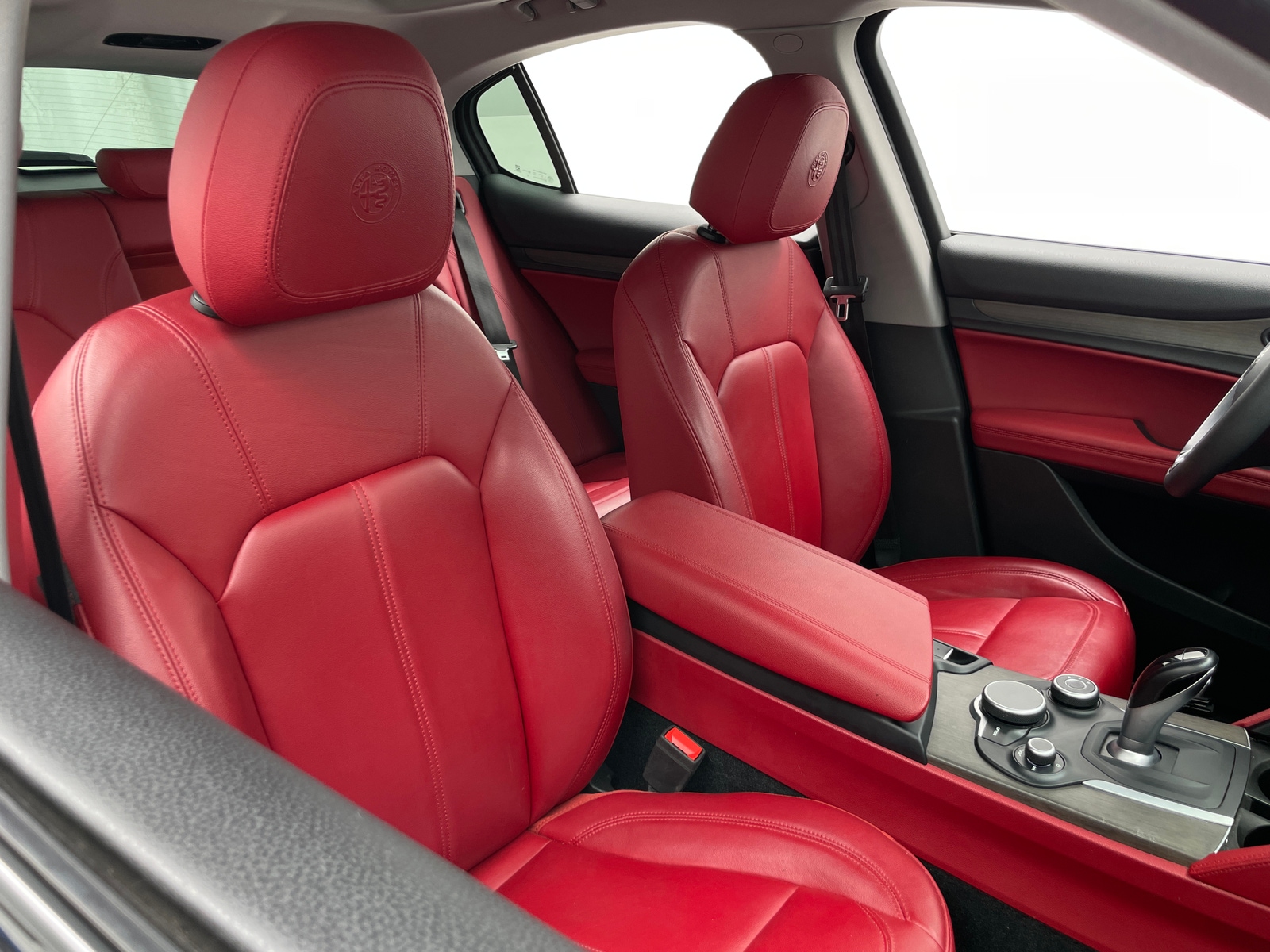 Thumbnail: 2019 Alfa Romeo Stelvio - 2