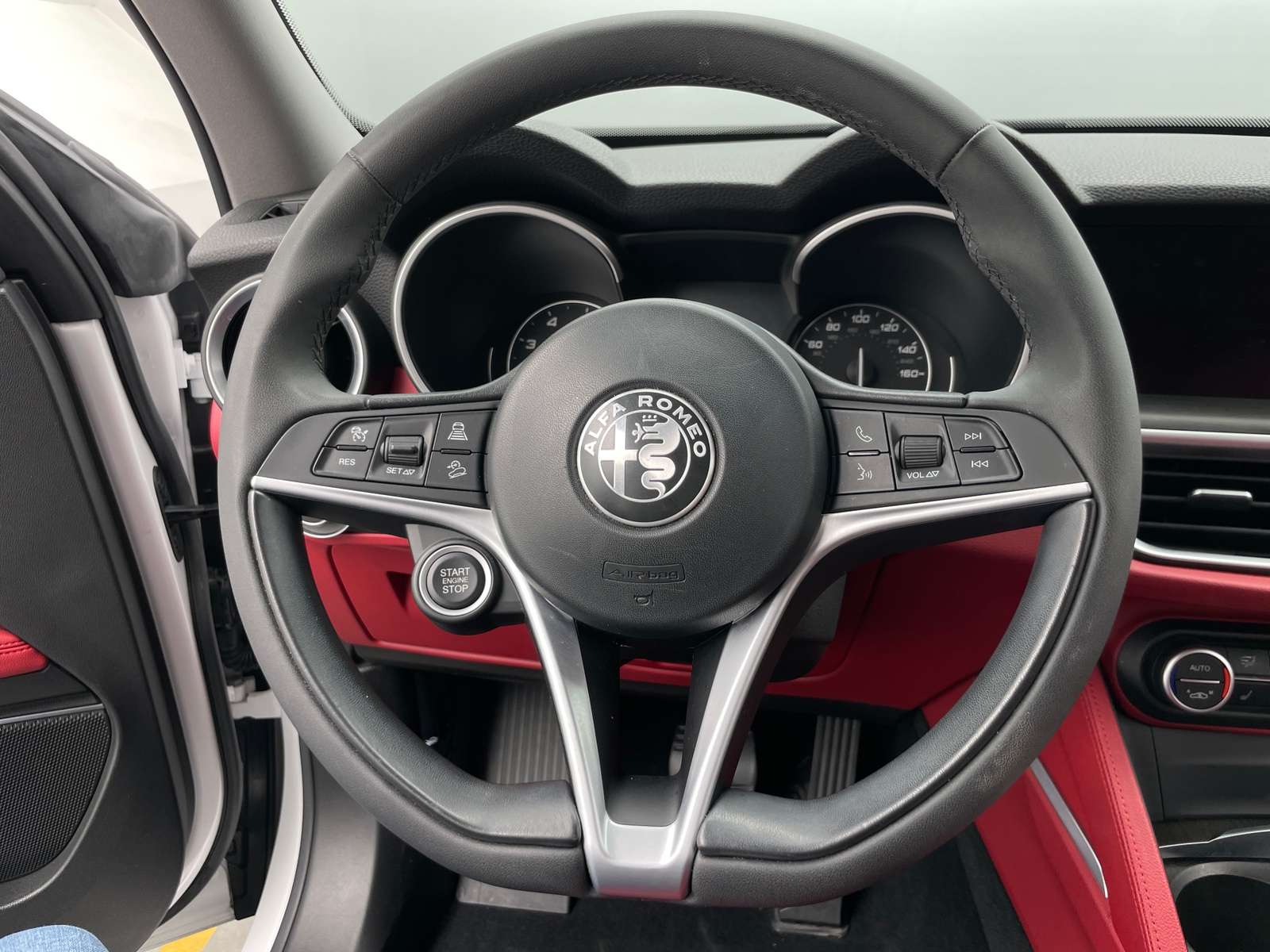 Thumbnail: 2019 Alfa Romeo Stelvio - 5