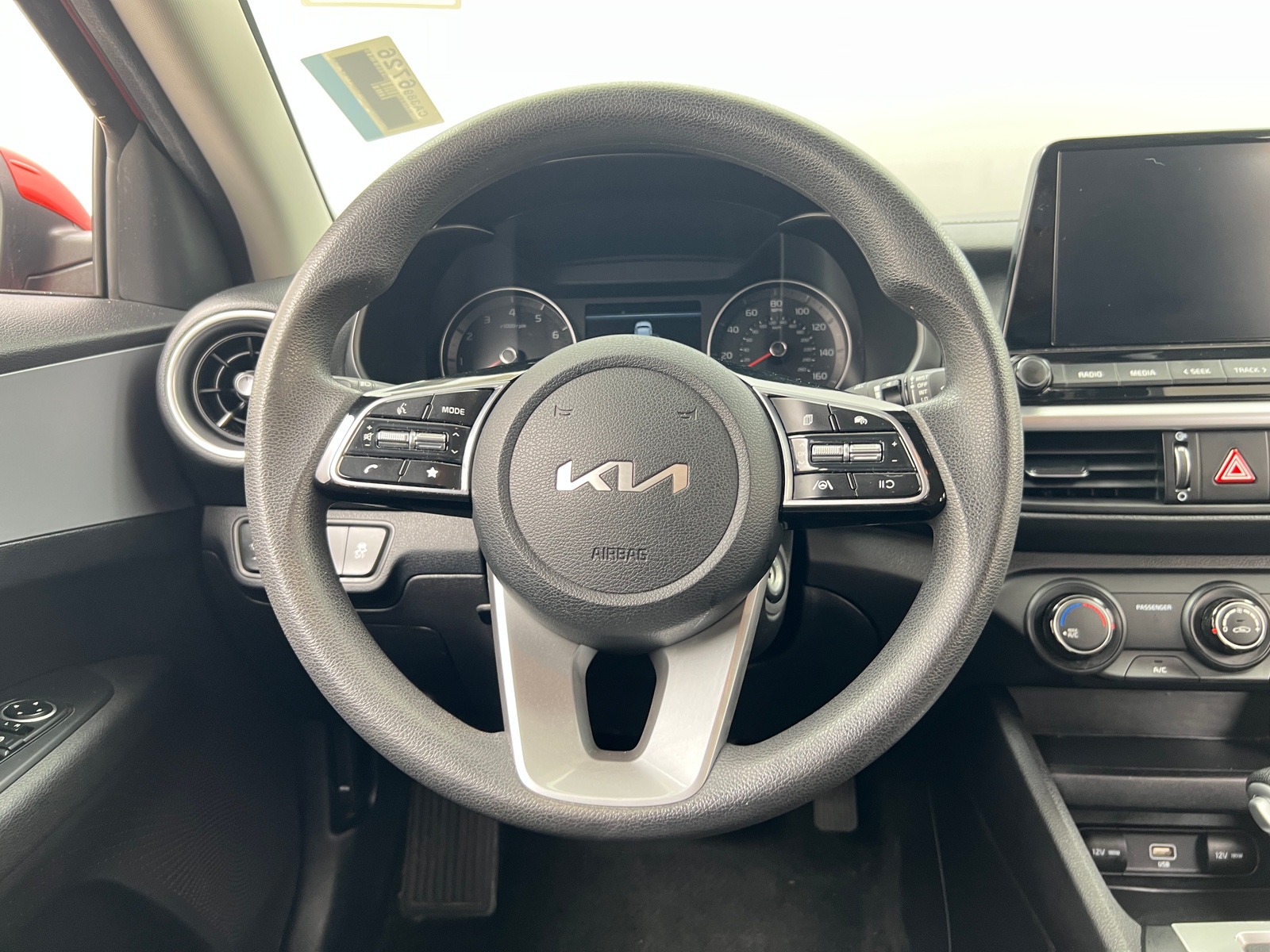 Thumbnail: 2022 Kia Forte - 5