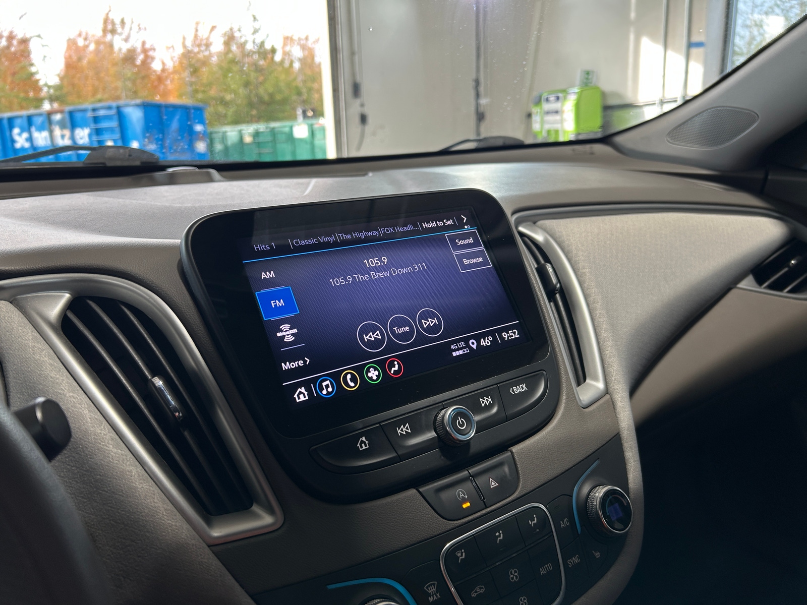 Thumbnail: 2022 Chevrolet Malibu - 4