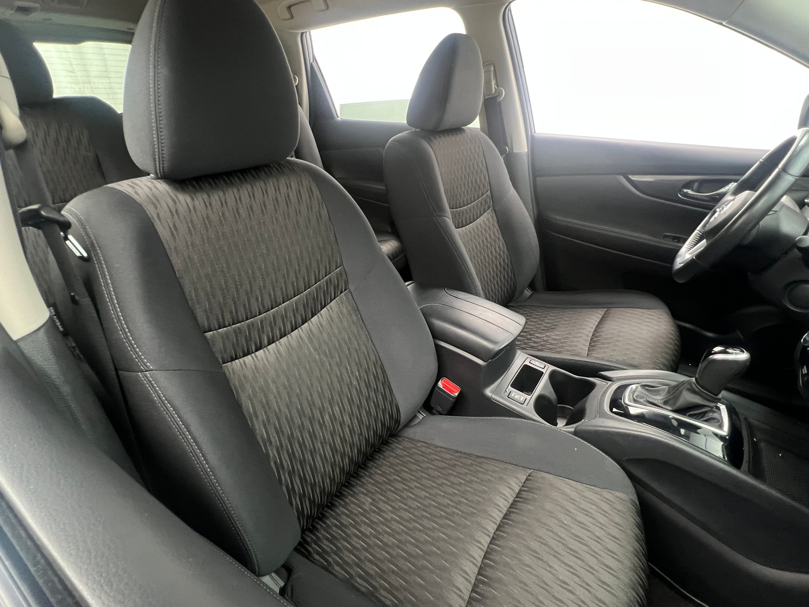 Thumbnail: 2017 Nissan Rogue - 2