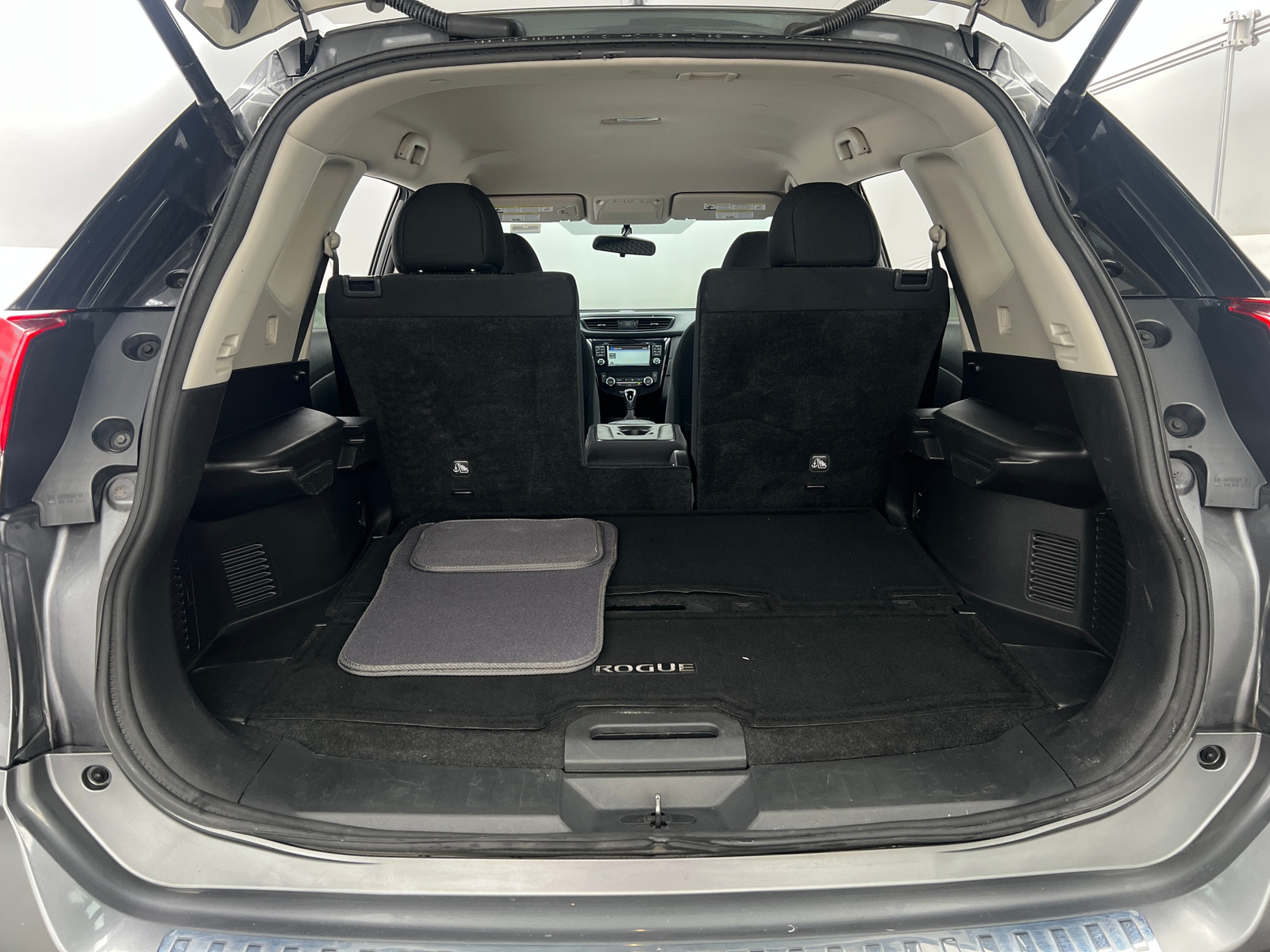 Thumbnail: 2017 Nissan Rogue - 7